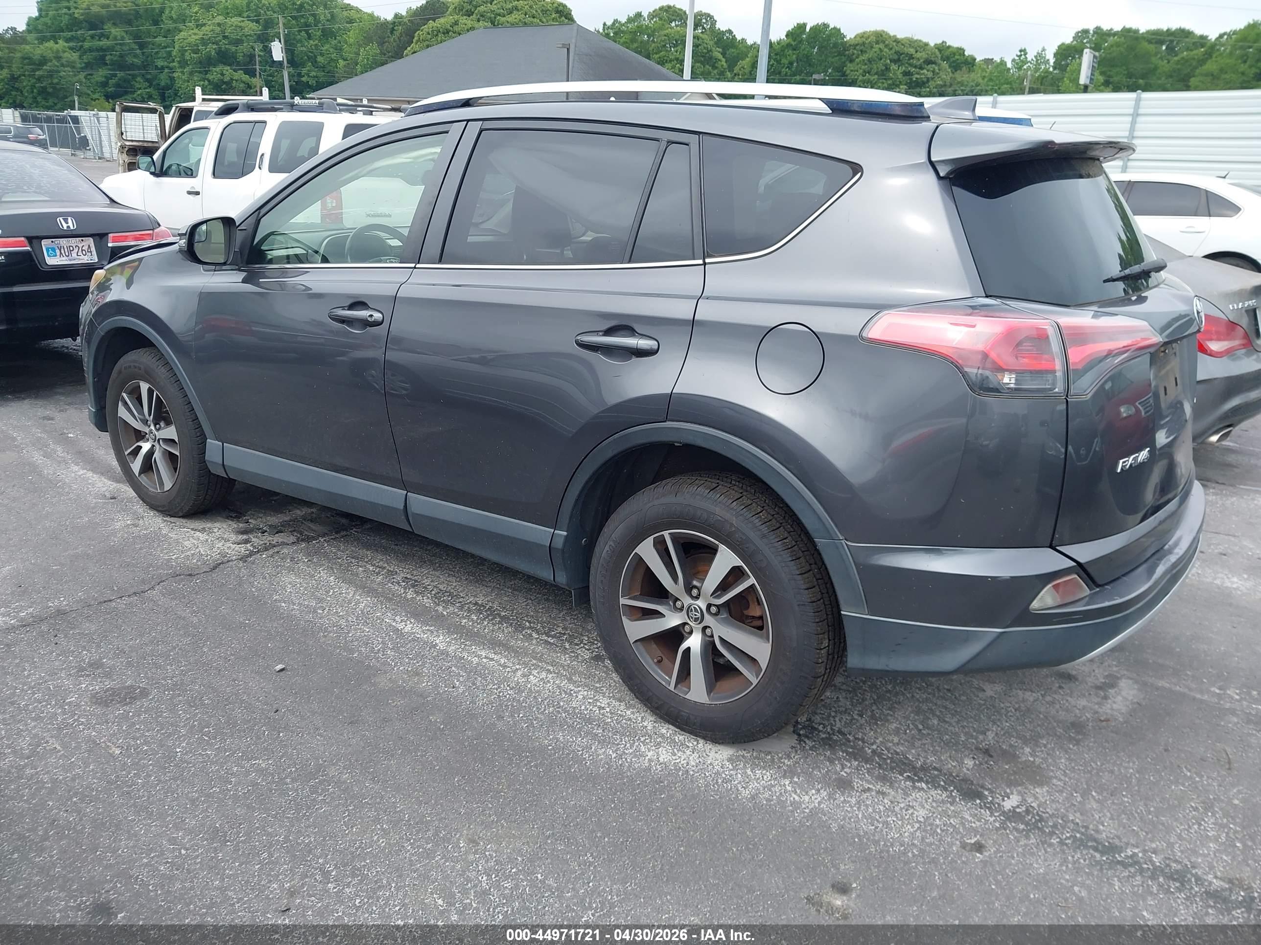 TOYOTA RAV4 image 3
