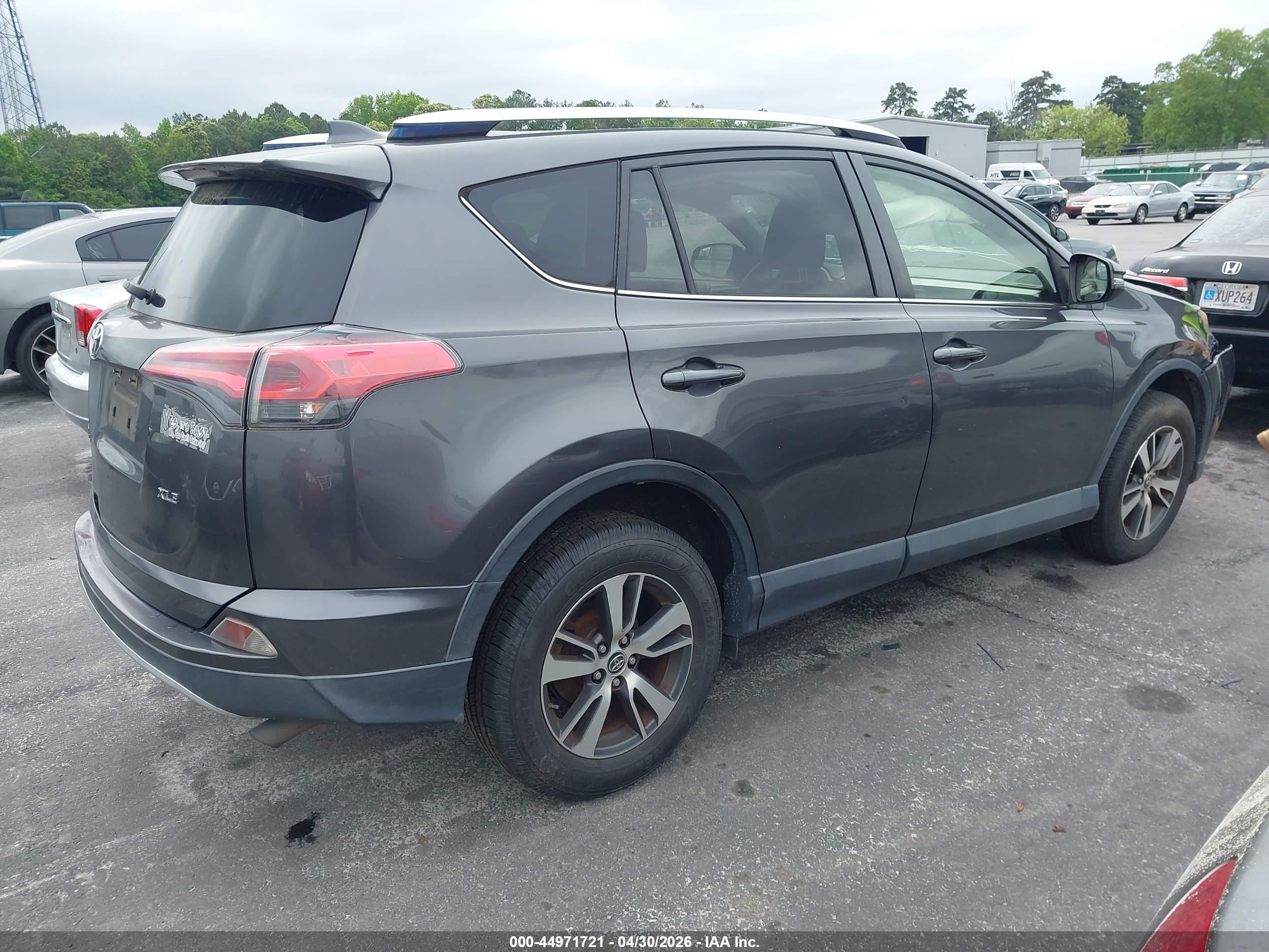 TOYOTA RAV4 image 4