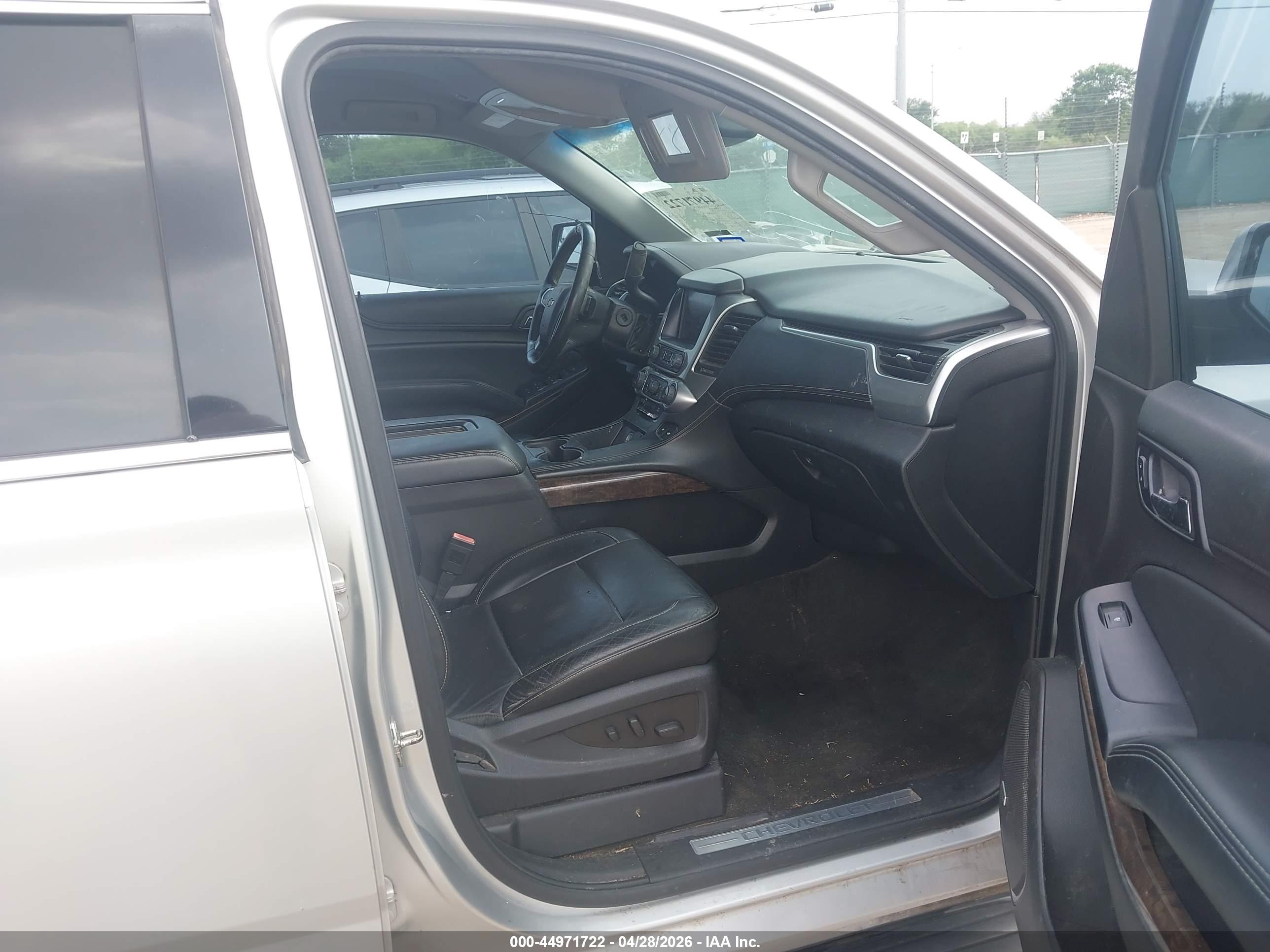 CHEVROLET TAHOE image 5