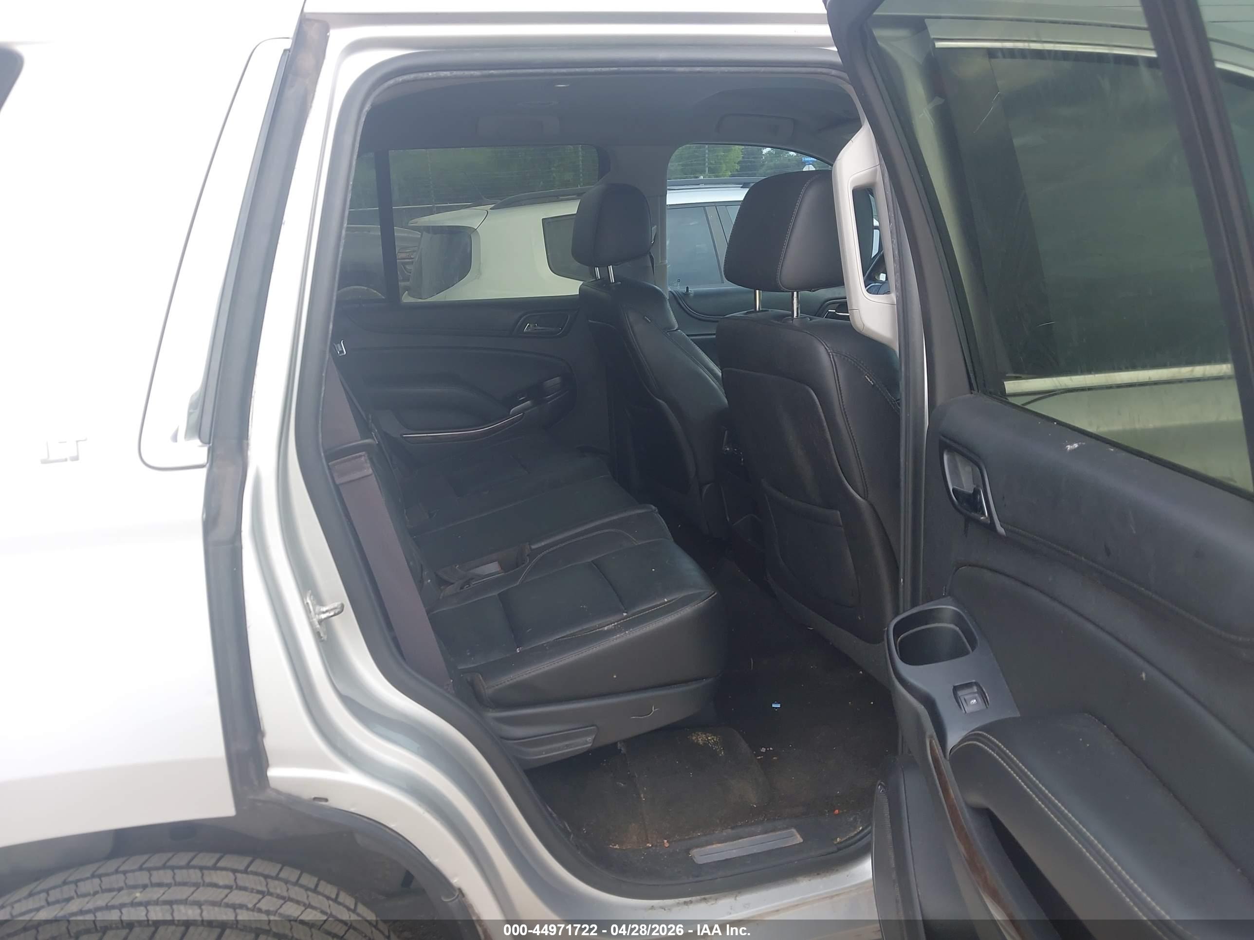 CHEVROLET TAHOE image 8