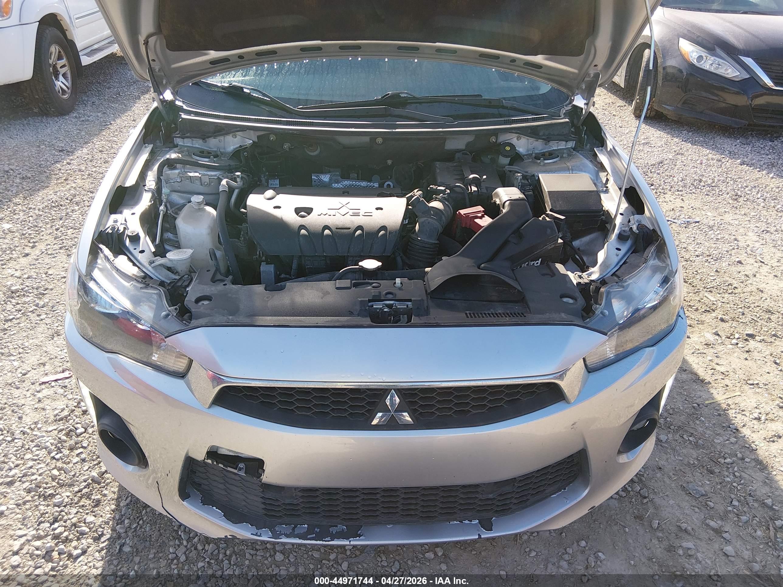 MITSUBISHI LANCER image 10