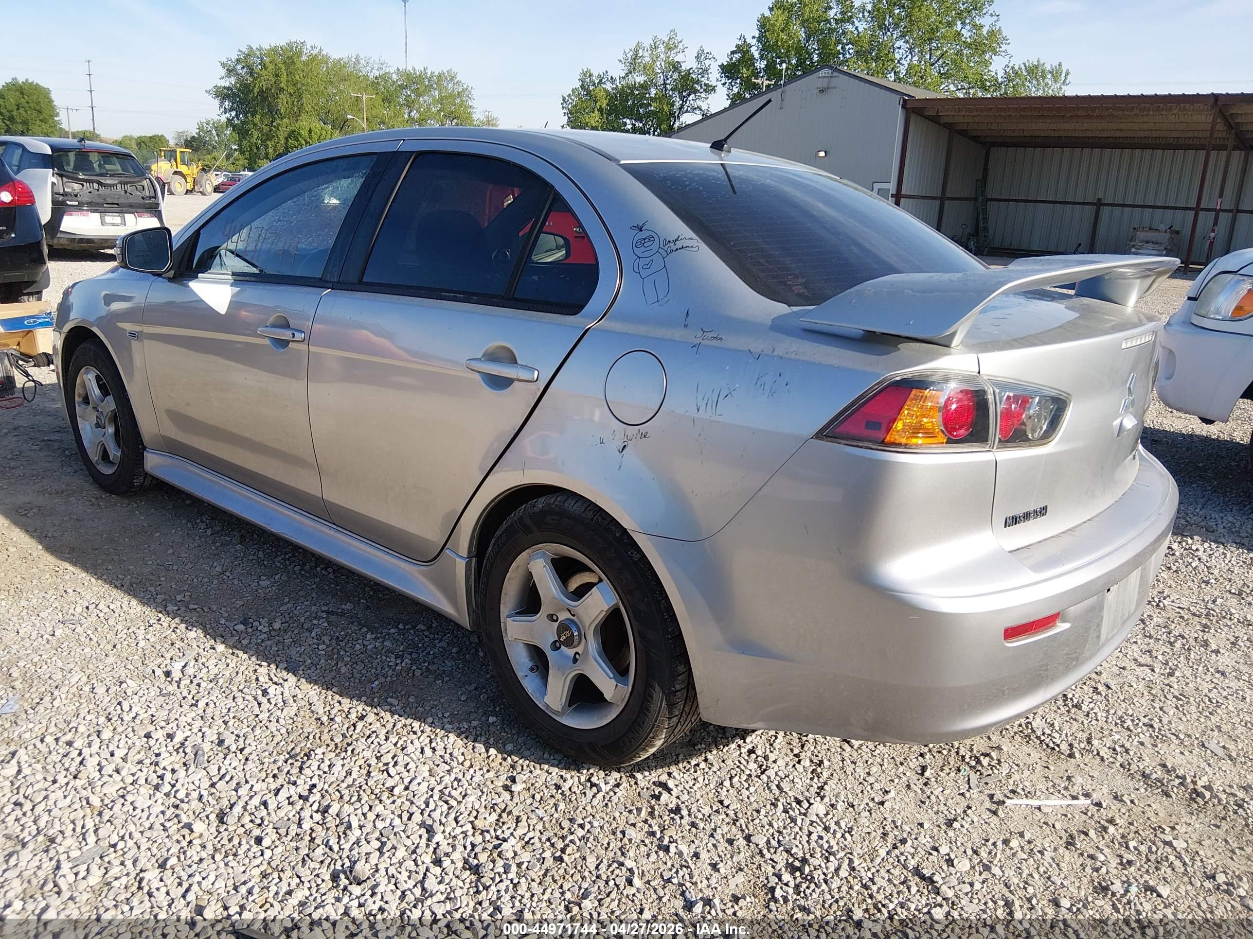 MITSUBISHI LANCER image 3