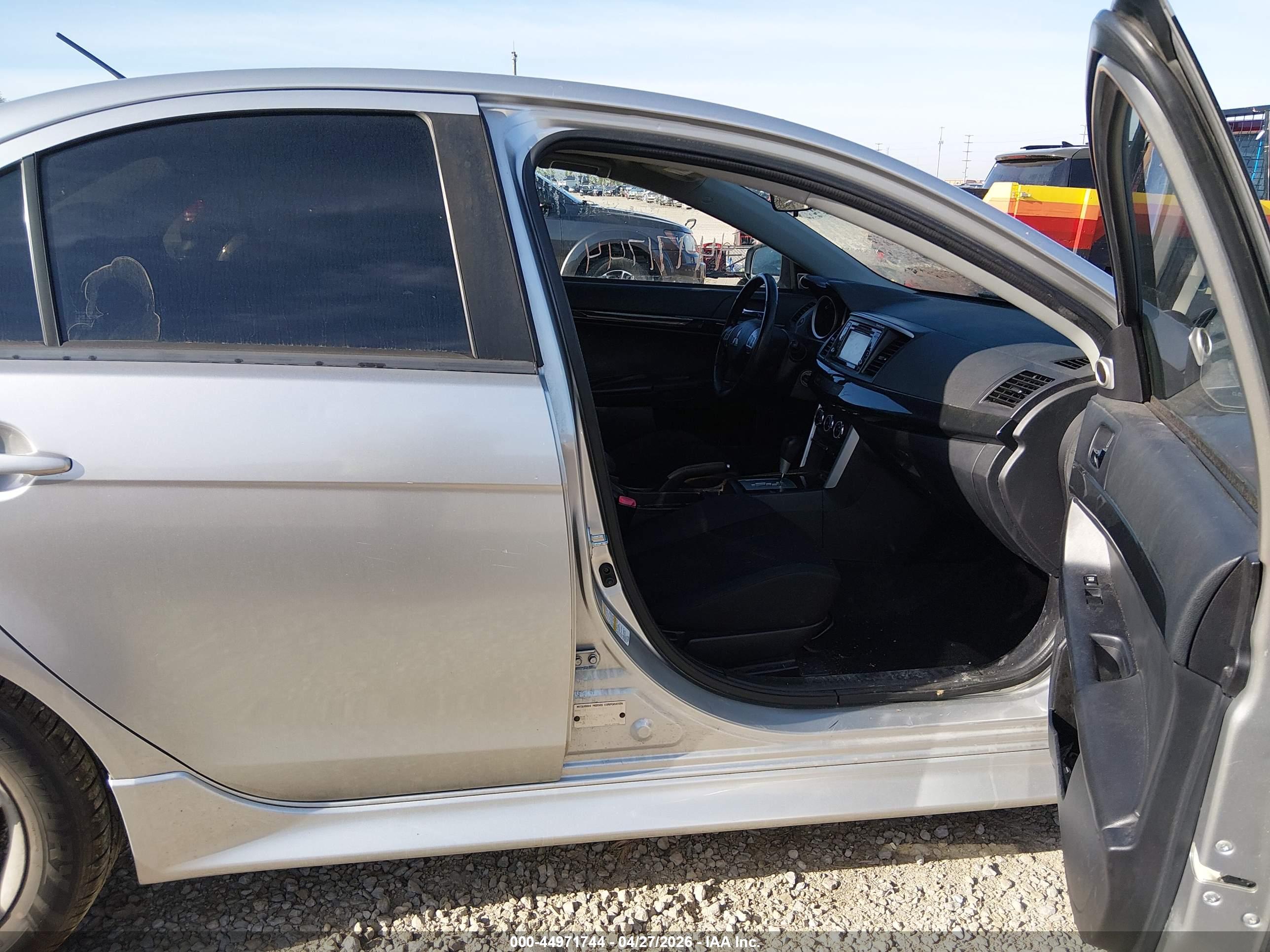 MITSUBISHI LANCER image 5