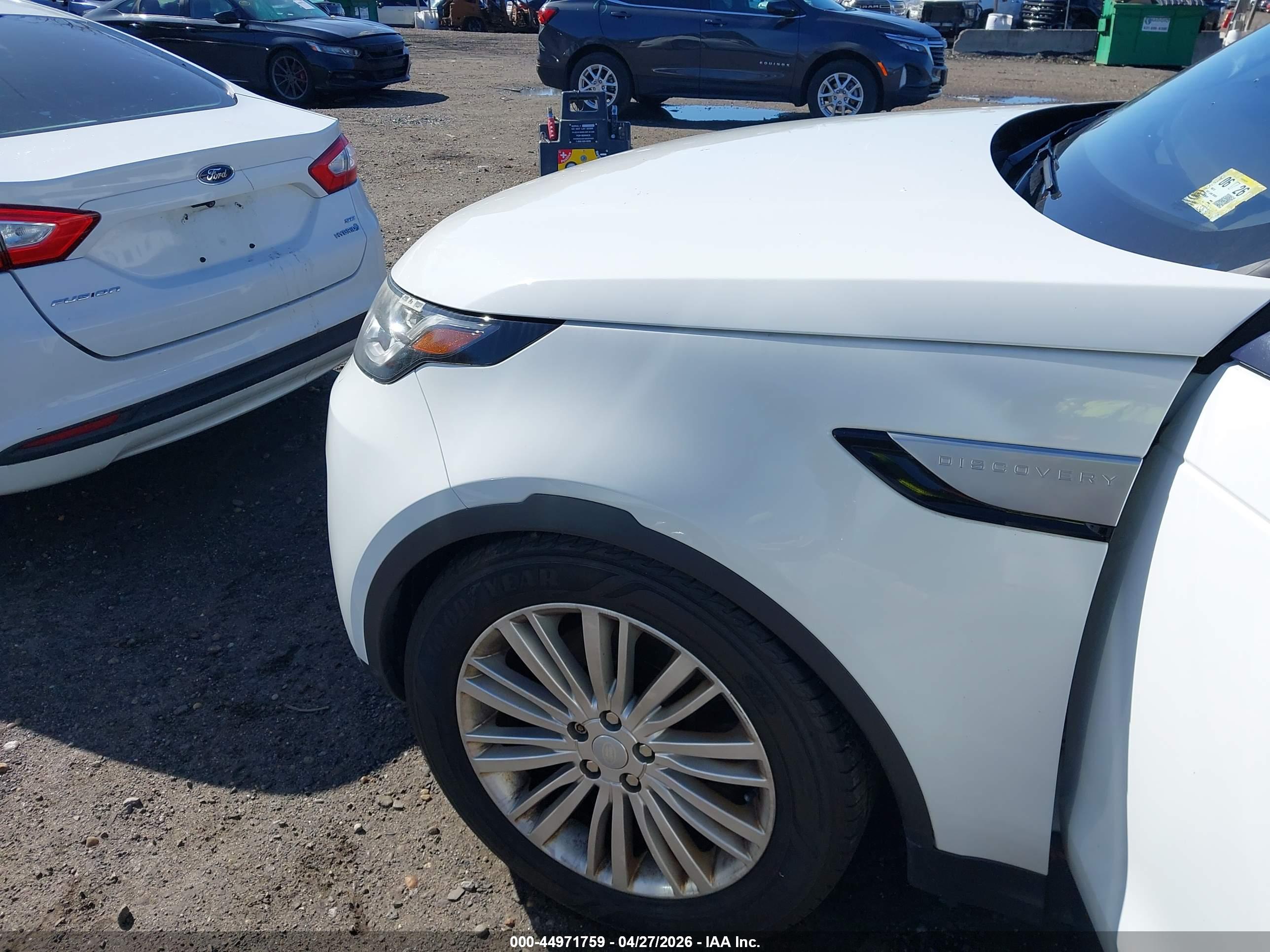 LAND ROVER image 6