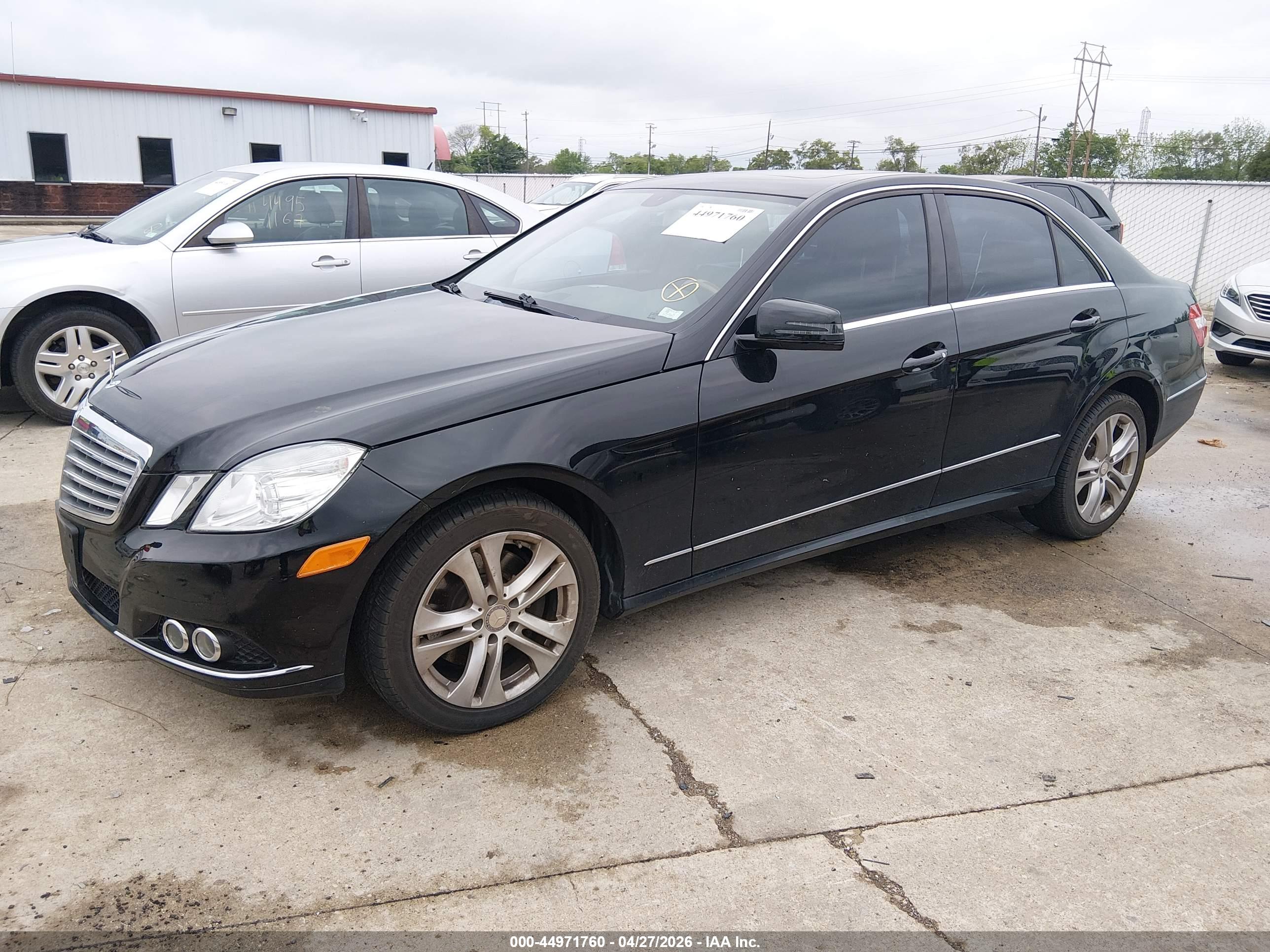 MERCEDES-BENZ E image 2