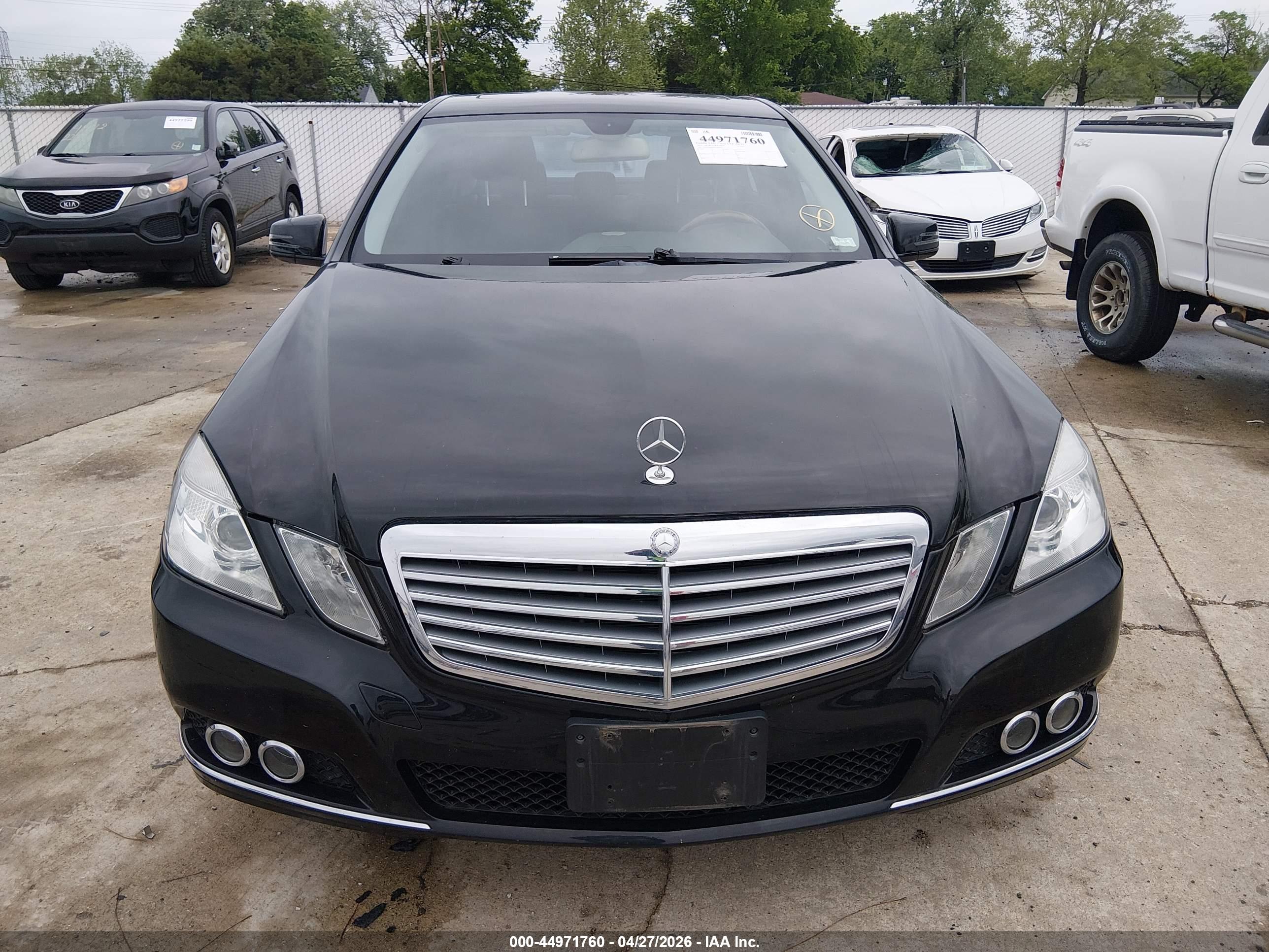 MERCEDES-BENZ E image 6