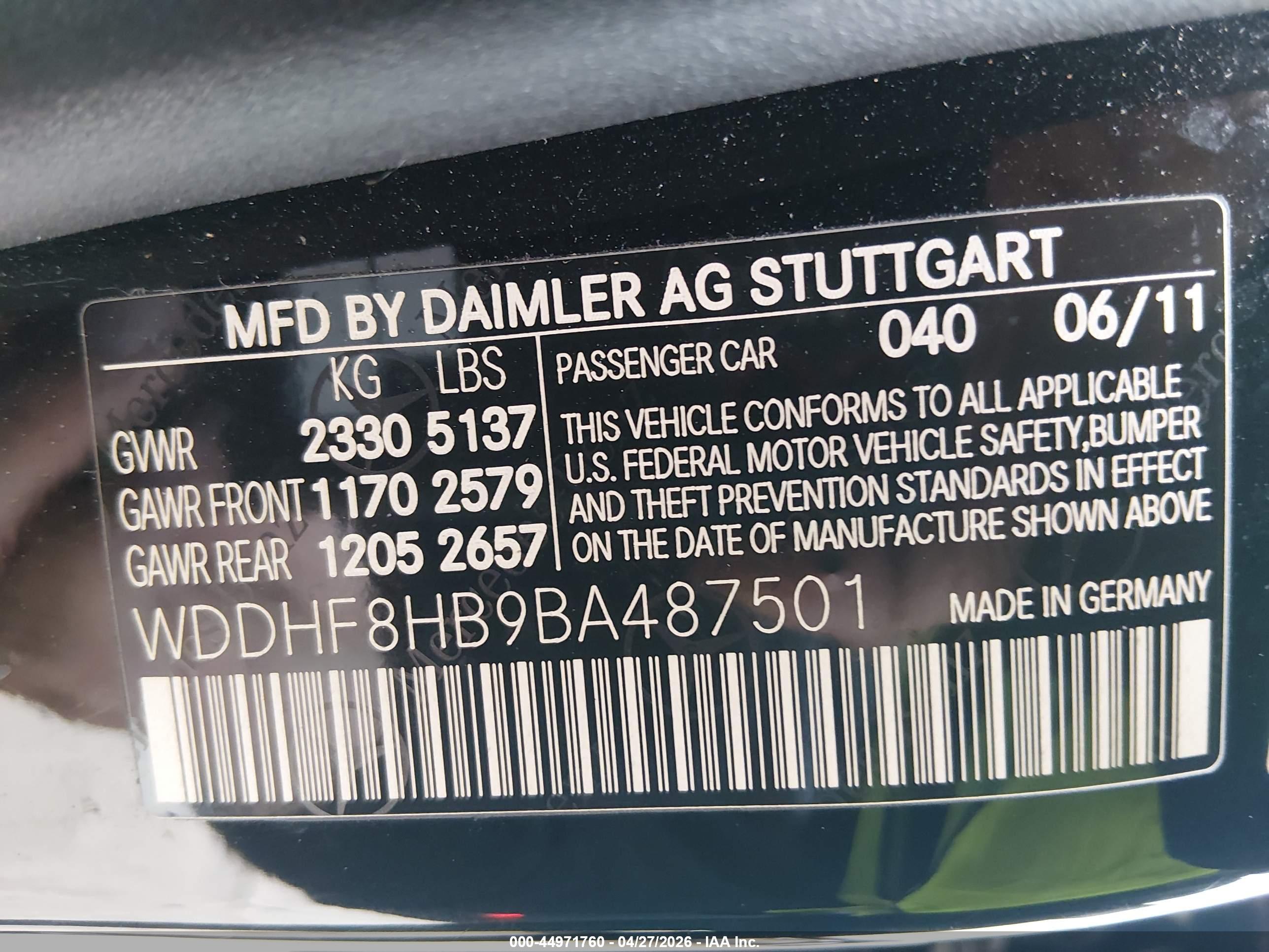 MERCEDES-BENZ E image 9