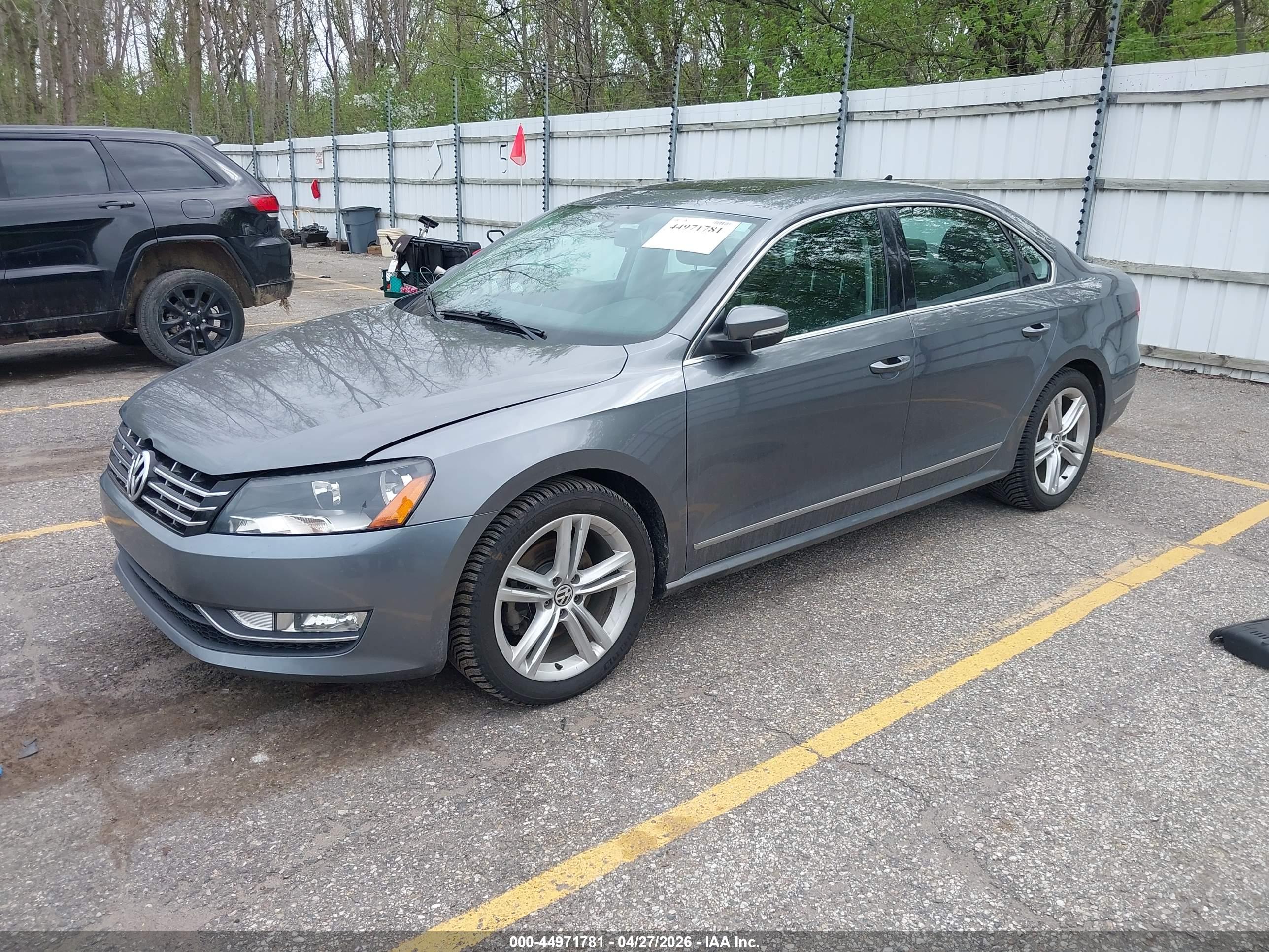 VOLKSWAGEN PASSAT image 2