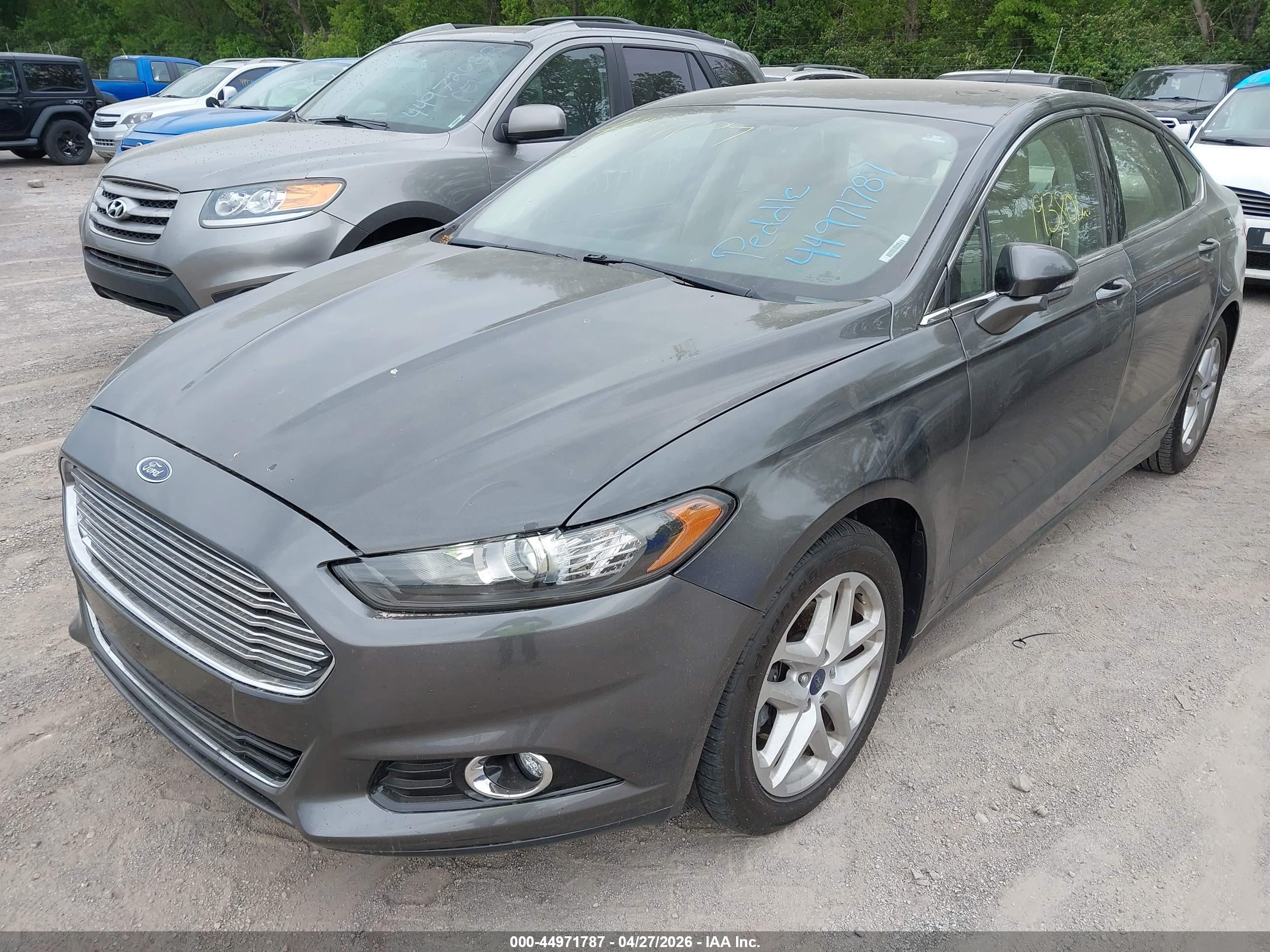 FORD FUSION image 6