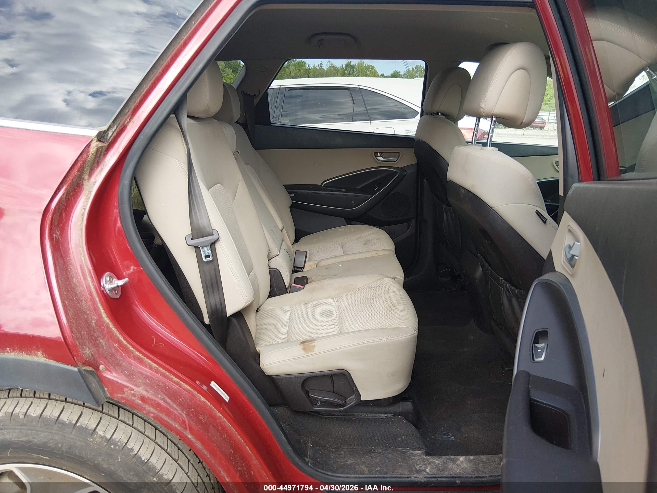 HYUNDAI SANTA image 8