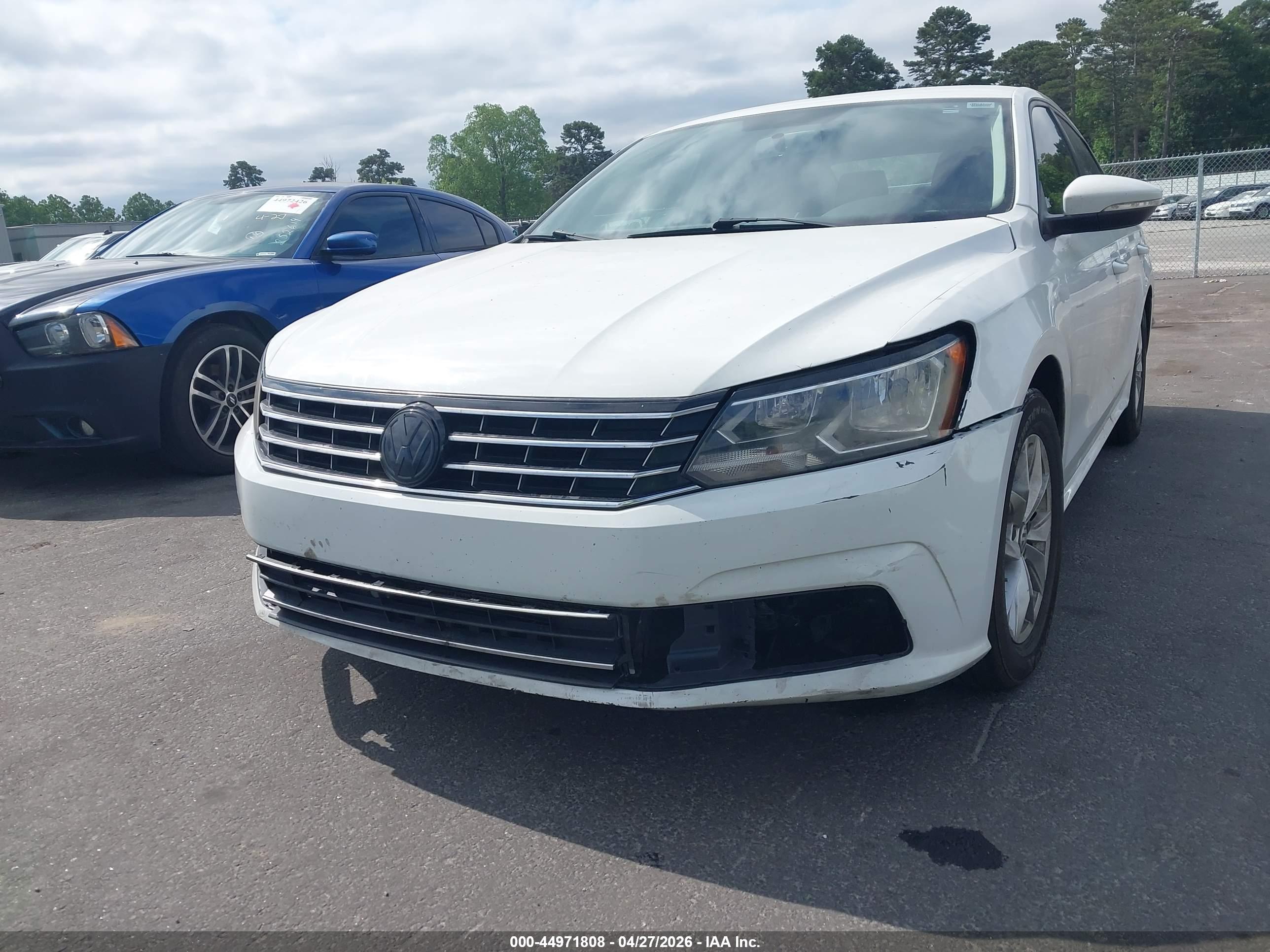 VOLKSWAGEN PASSAT image 6