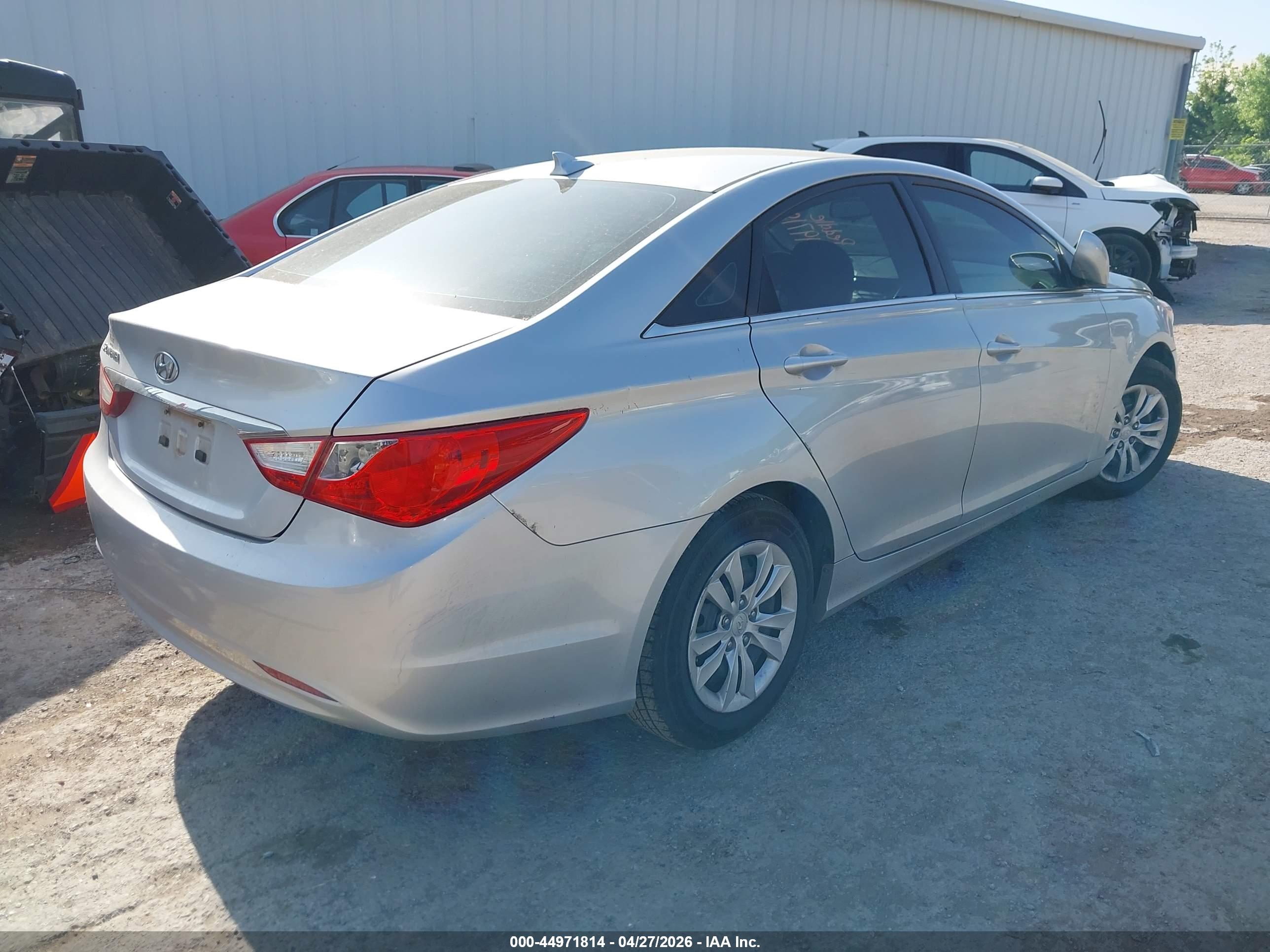 HYUNDAI SONATA image 4
