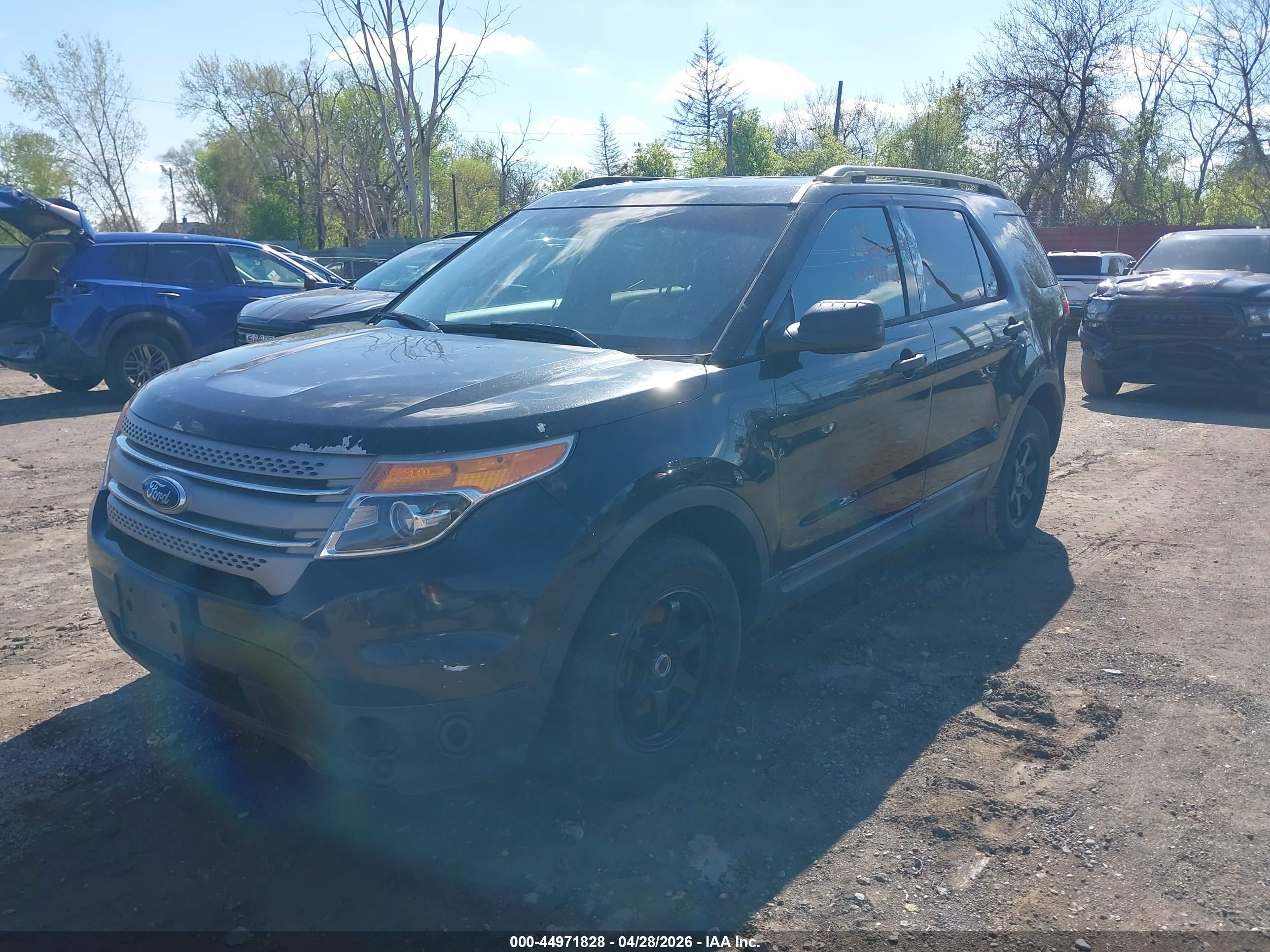 FORD EXPLORER image 2
