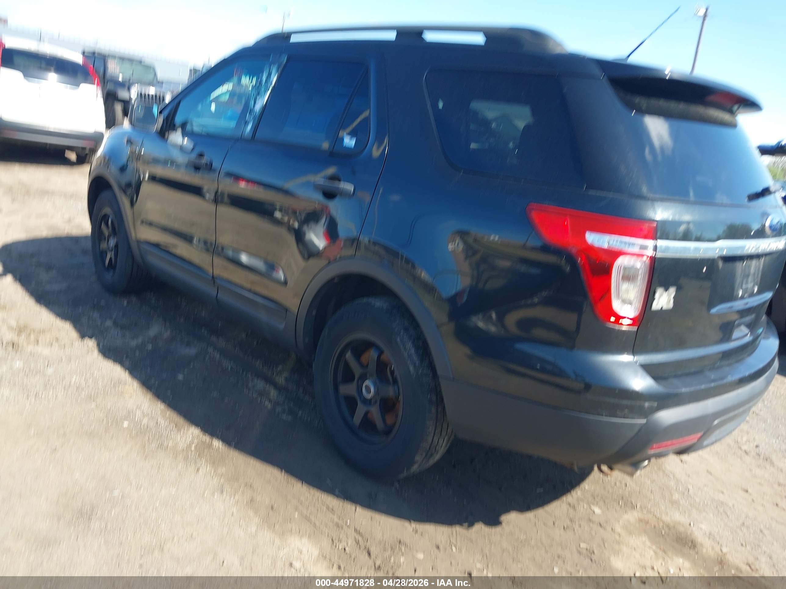 FORD EXPLORER image 3