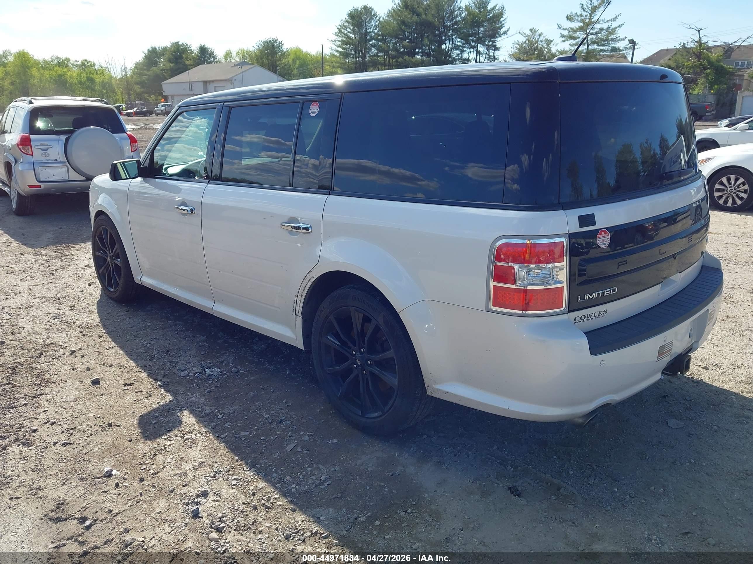 FORD FLEX image 3