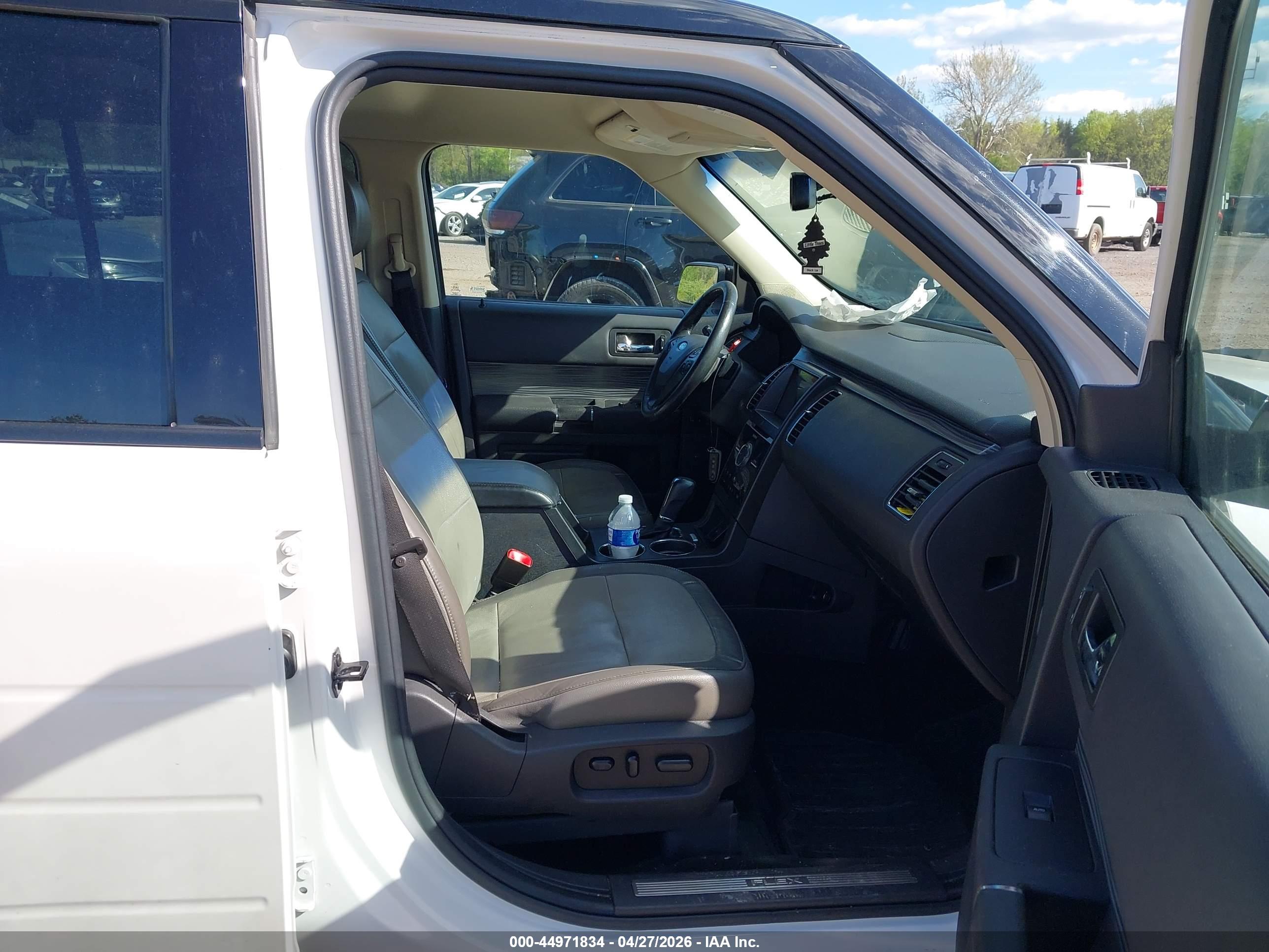 FORD FLEX image 5