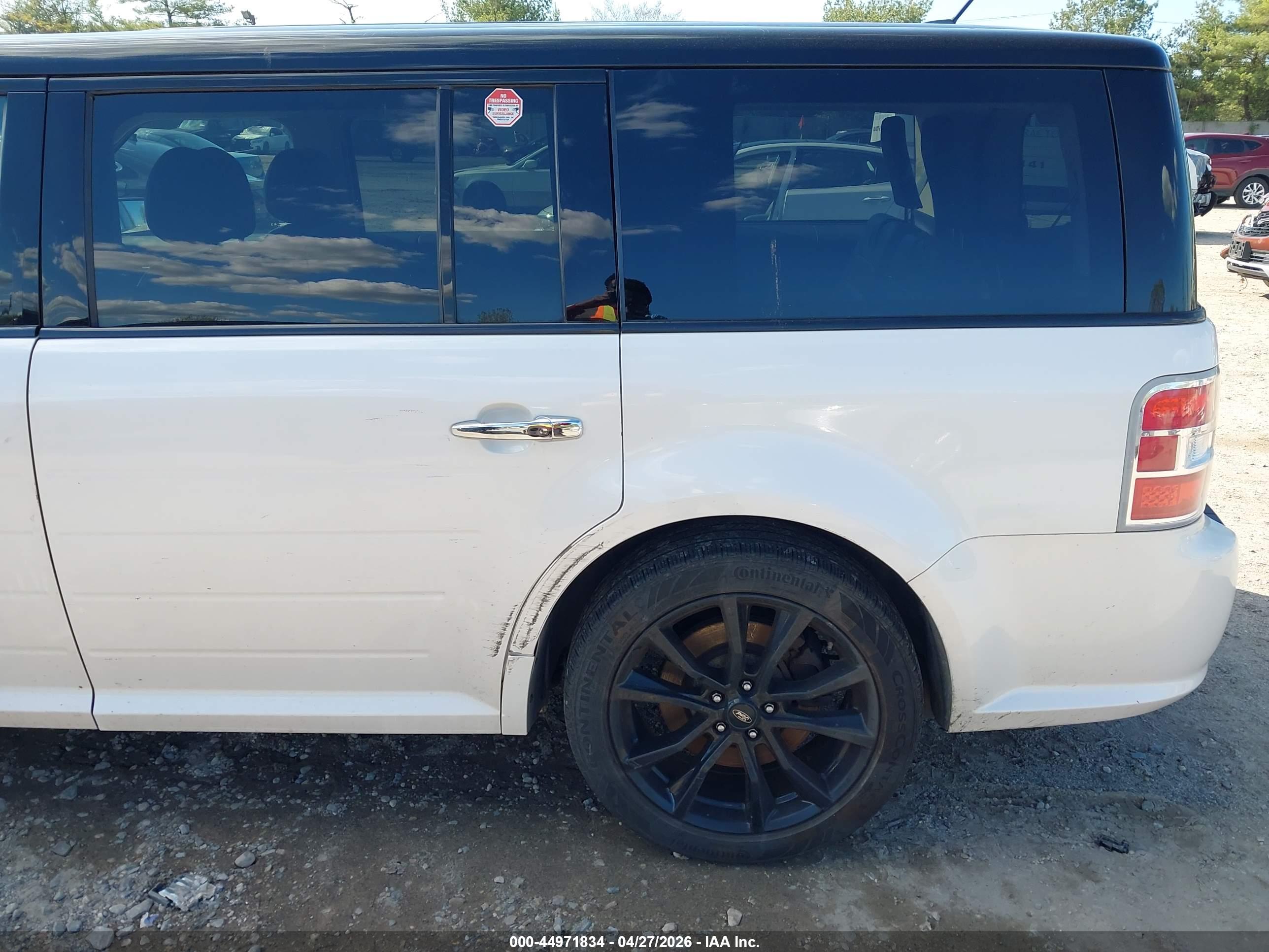 FORD FLEX image 6
