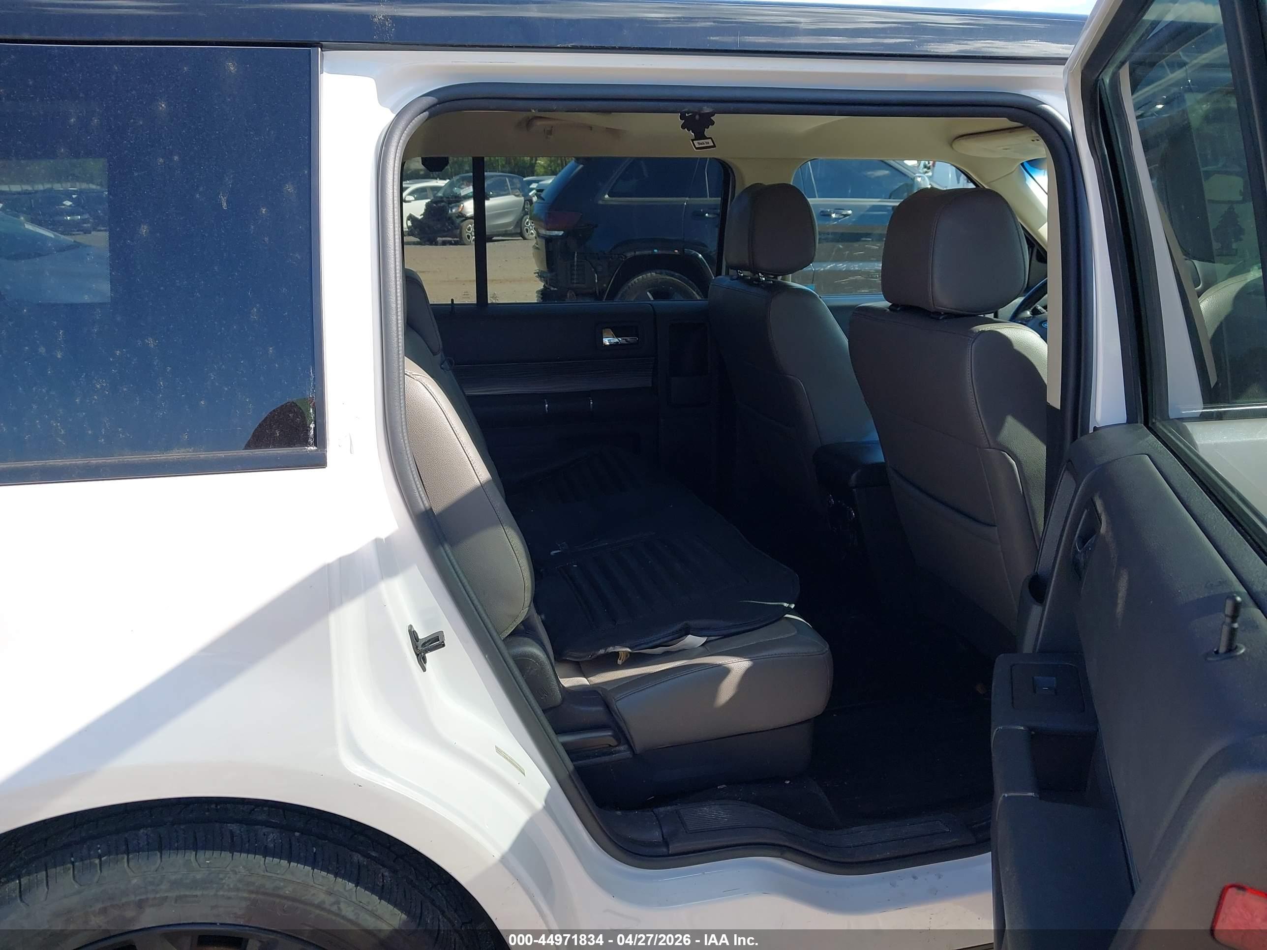 FORD FLEX image 8