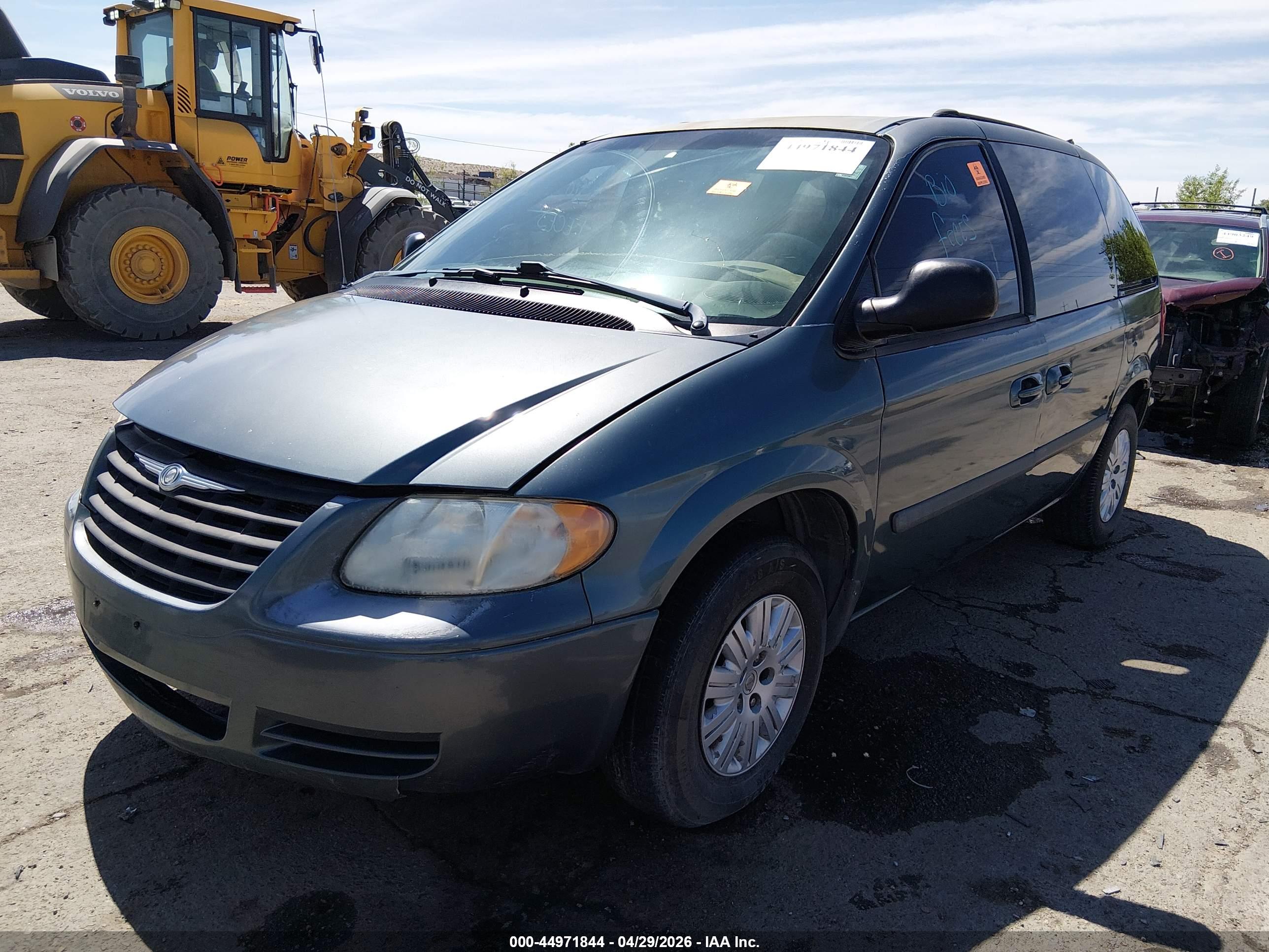 CHRYSLER TOWN image 2