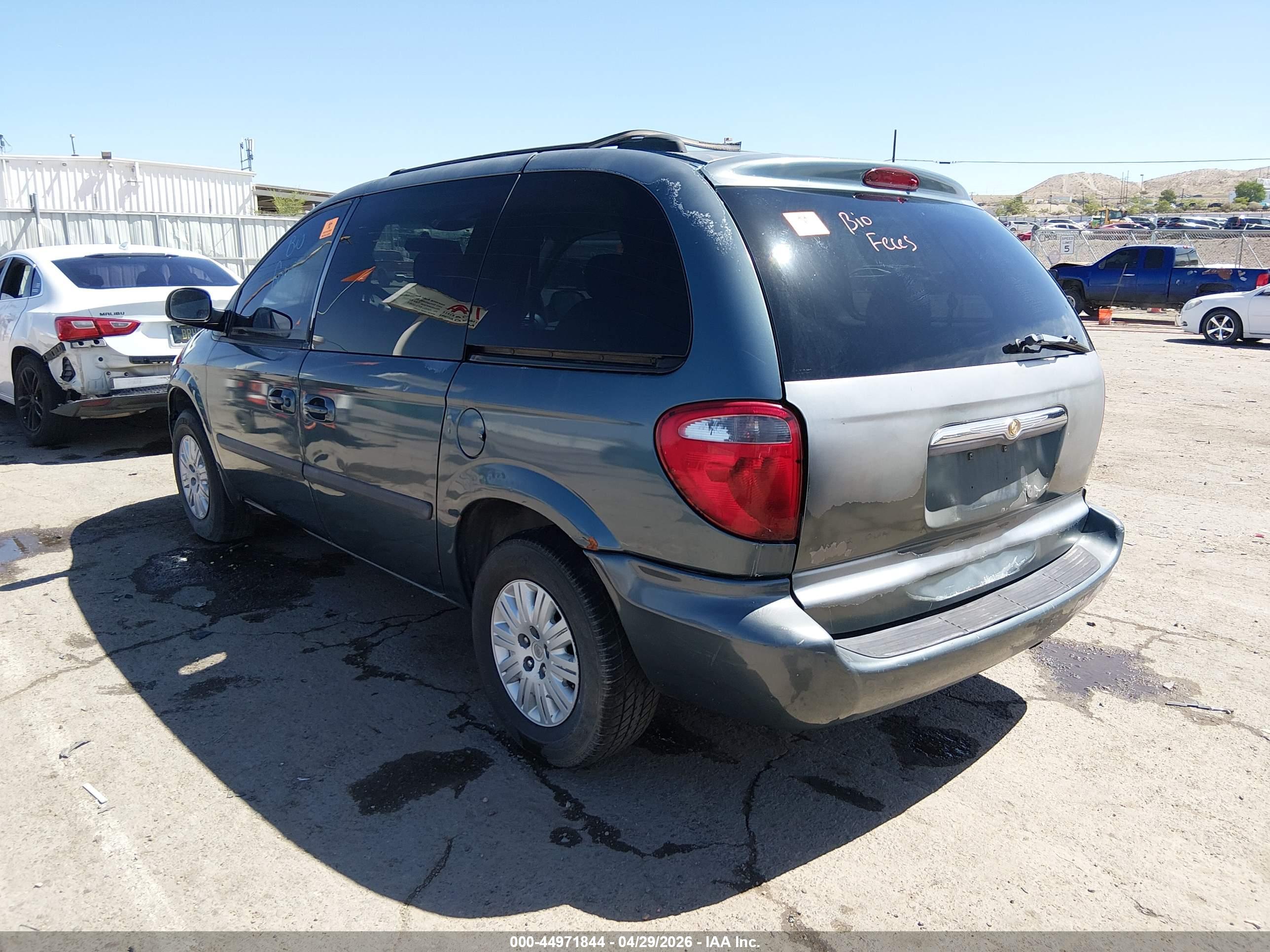 CHRYSLER TOWN image 3