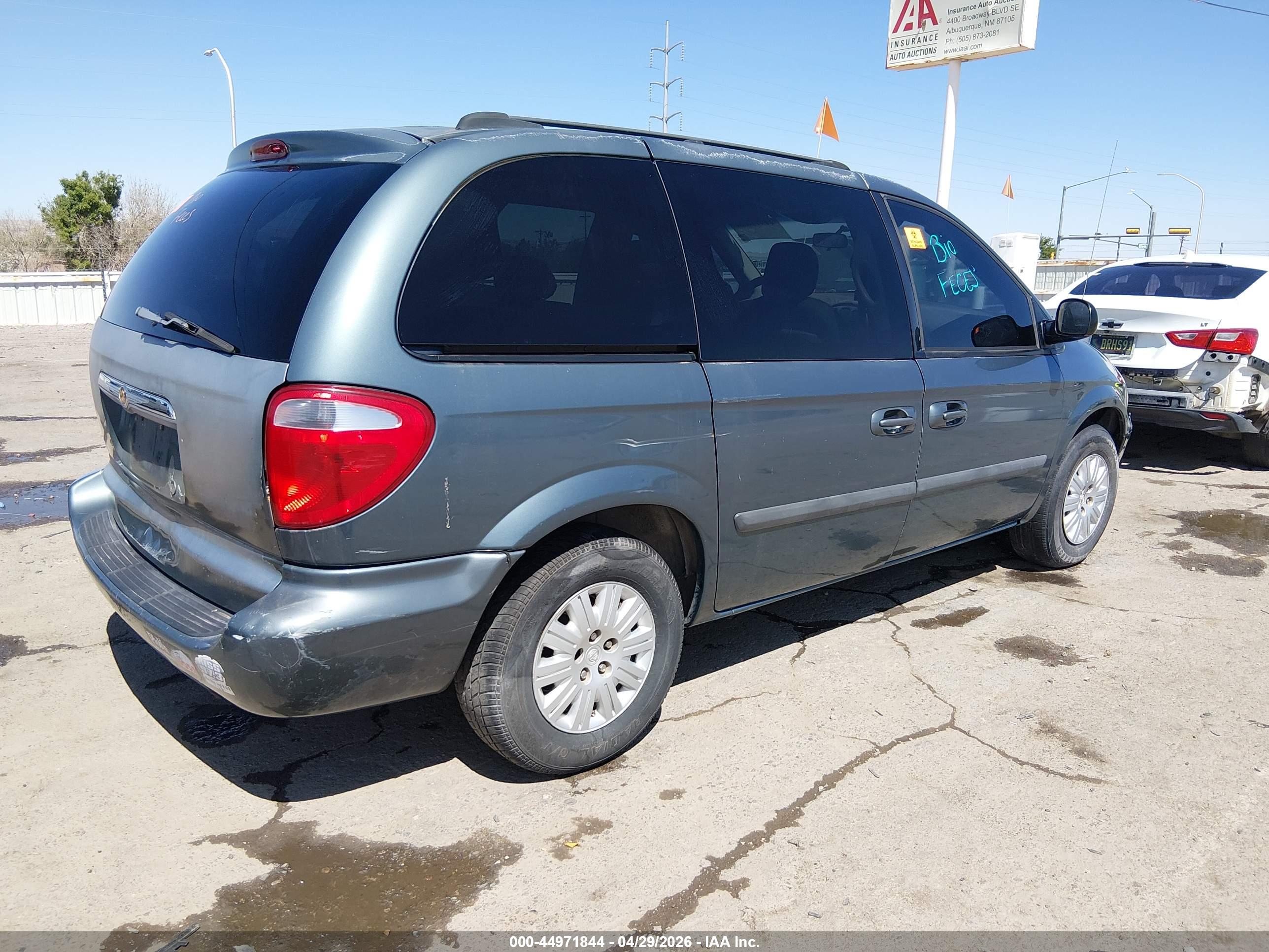 CHRYSLER TOWN image 4