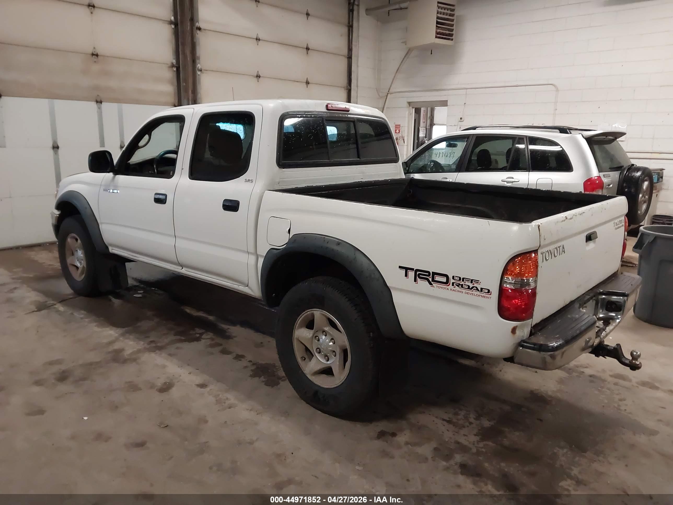 TOYOTA TACOMA image 3