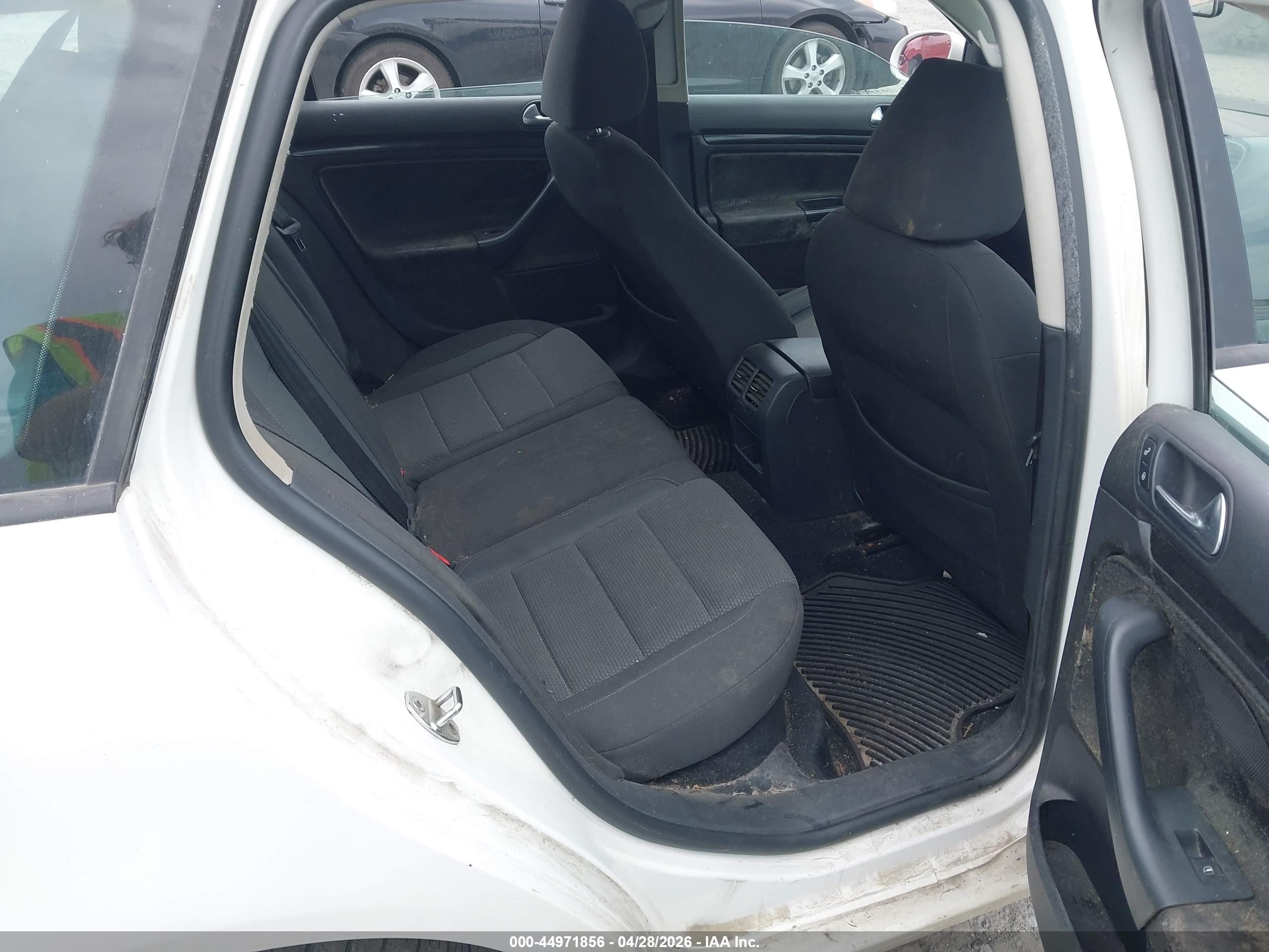 VOLKSWAGEN JETTA image 8