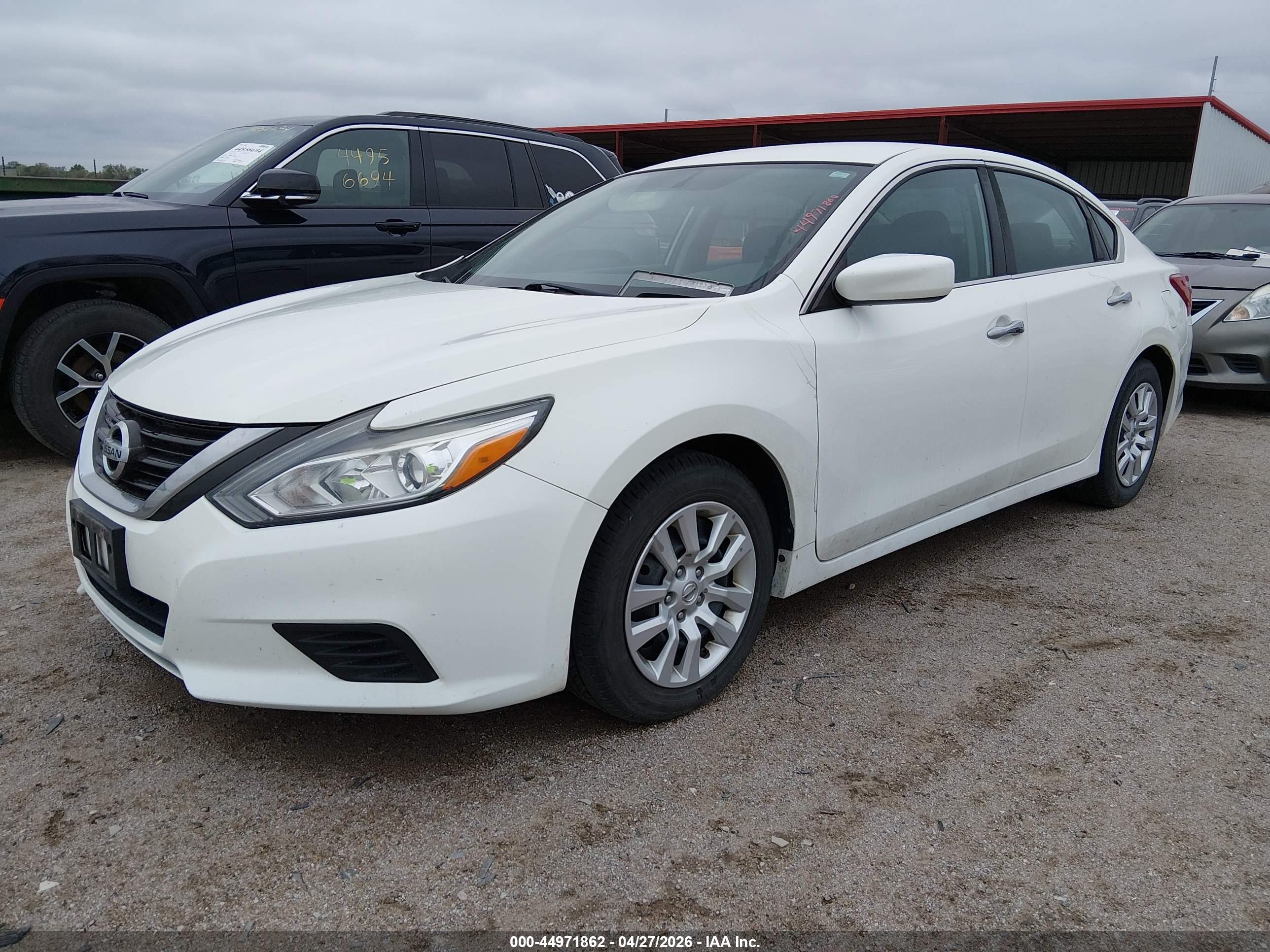 NISSAN ALTIMA image 2