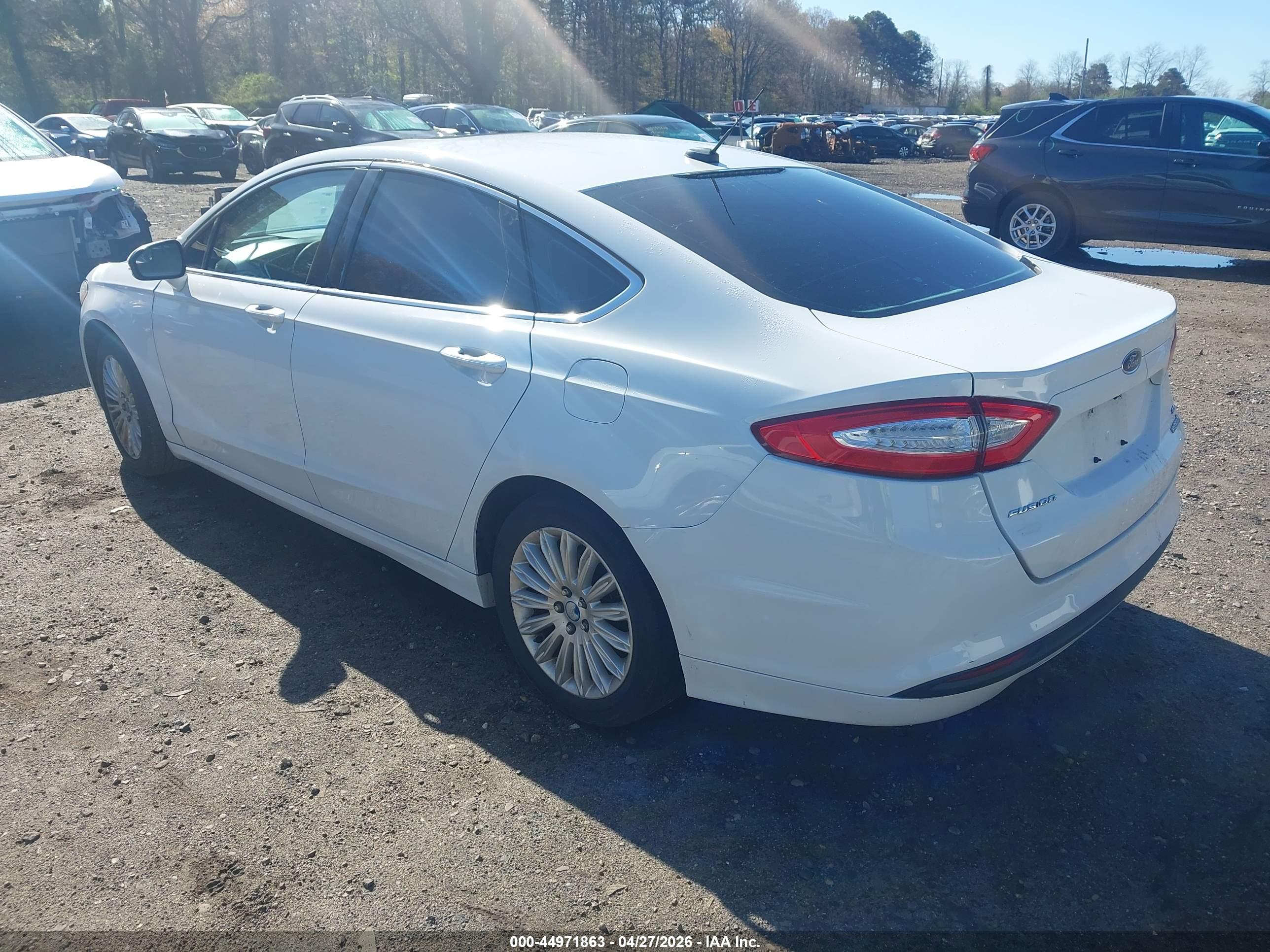 FORD FUSION image 3