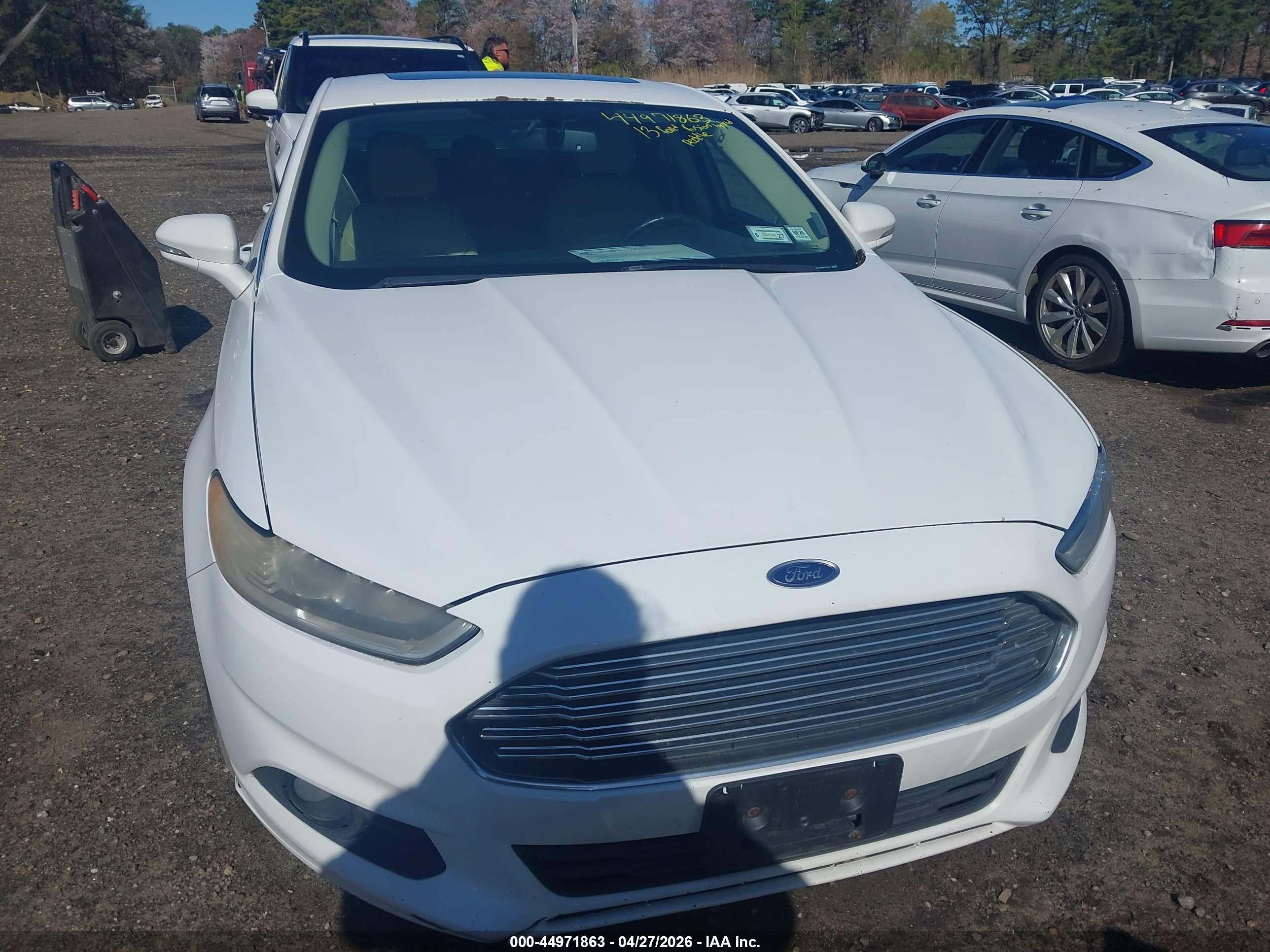 FORD FUSION image 6
