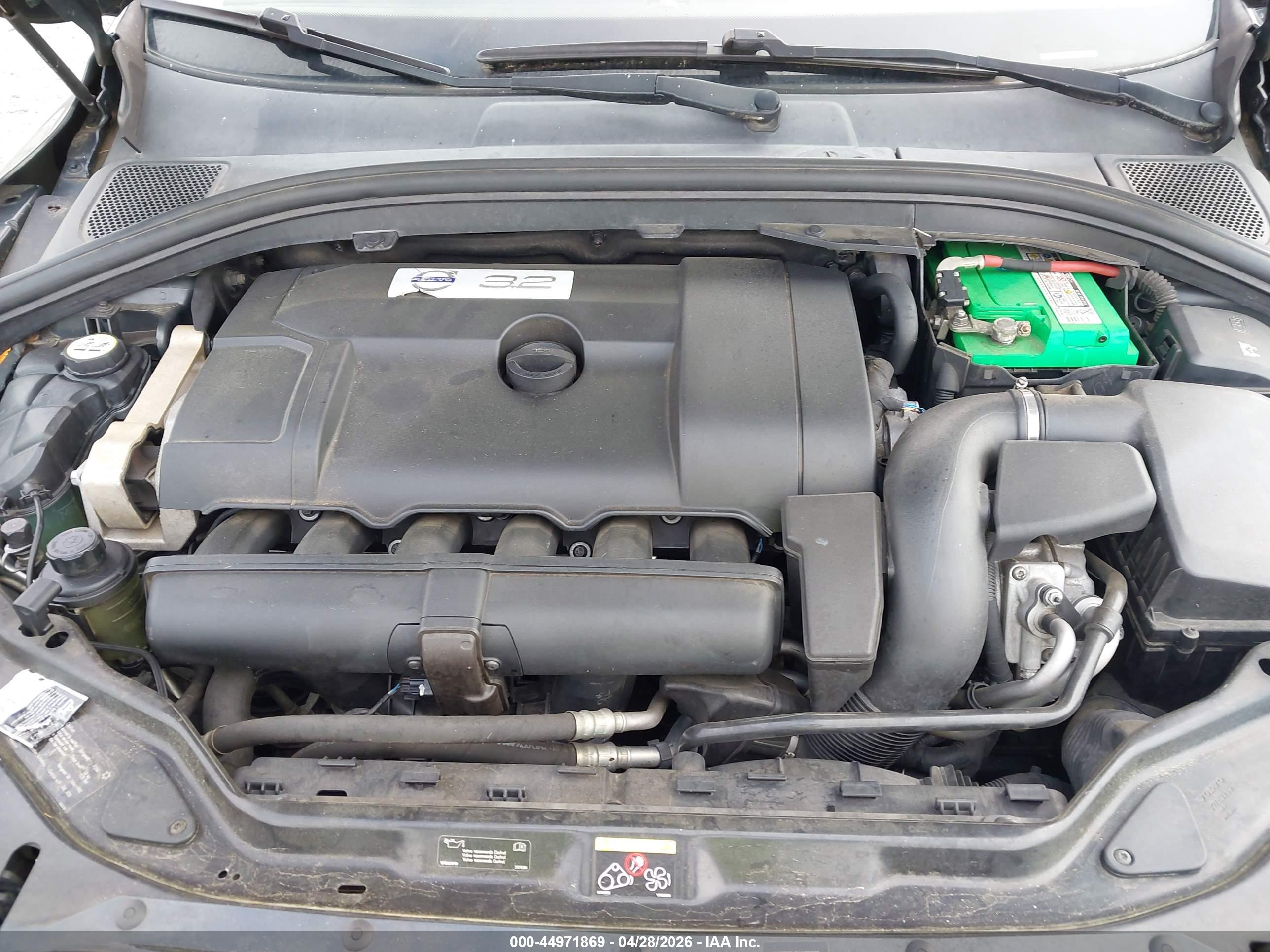 VOLVO XC60 image 10