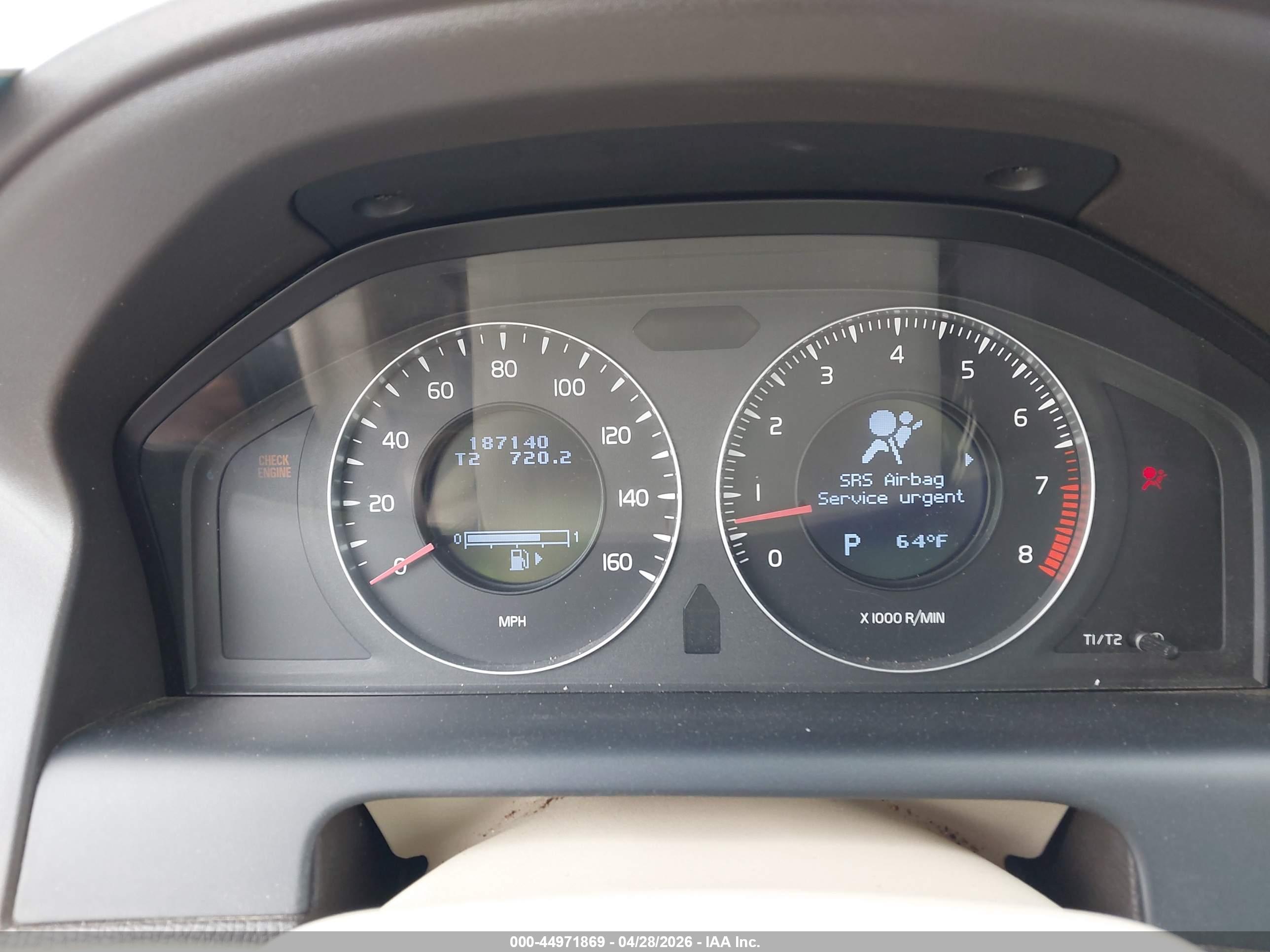 VOLVO XC60 image 7
