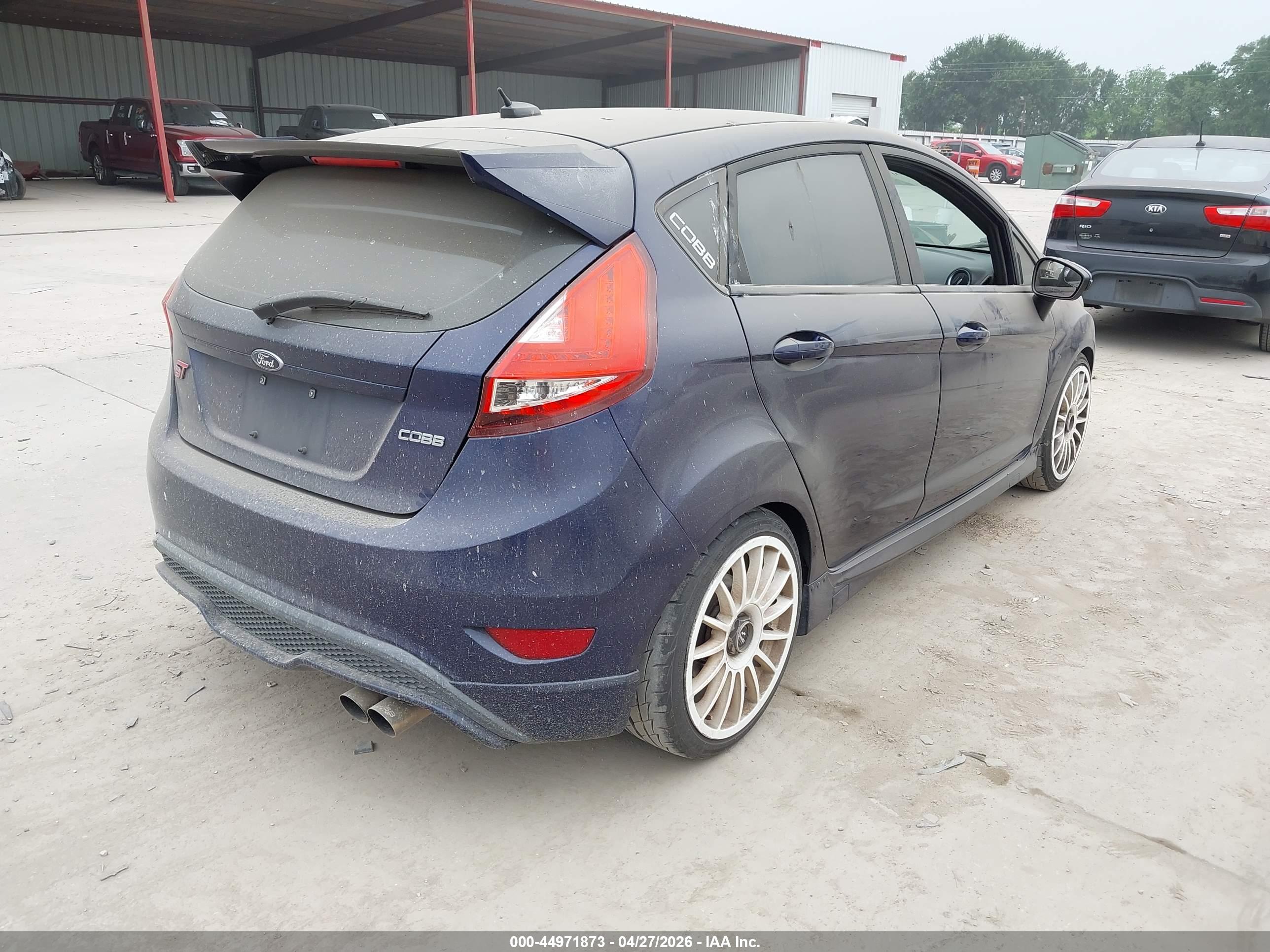 FORD FIESTA image 4