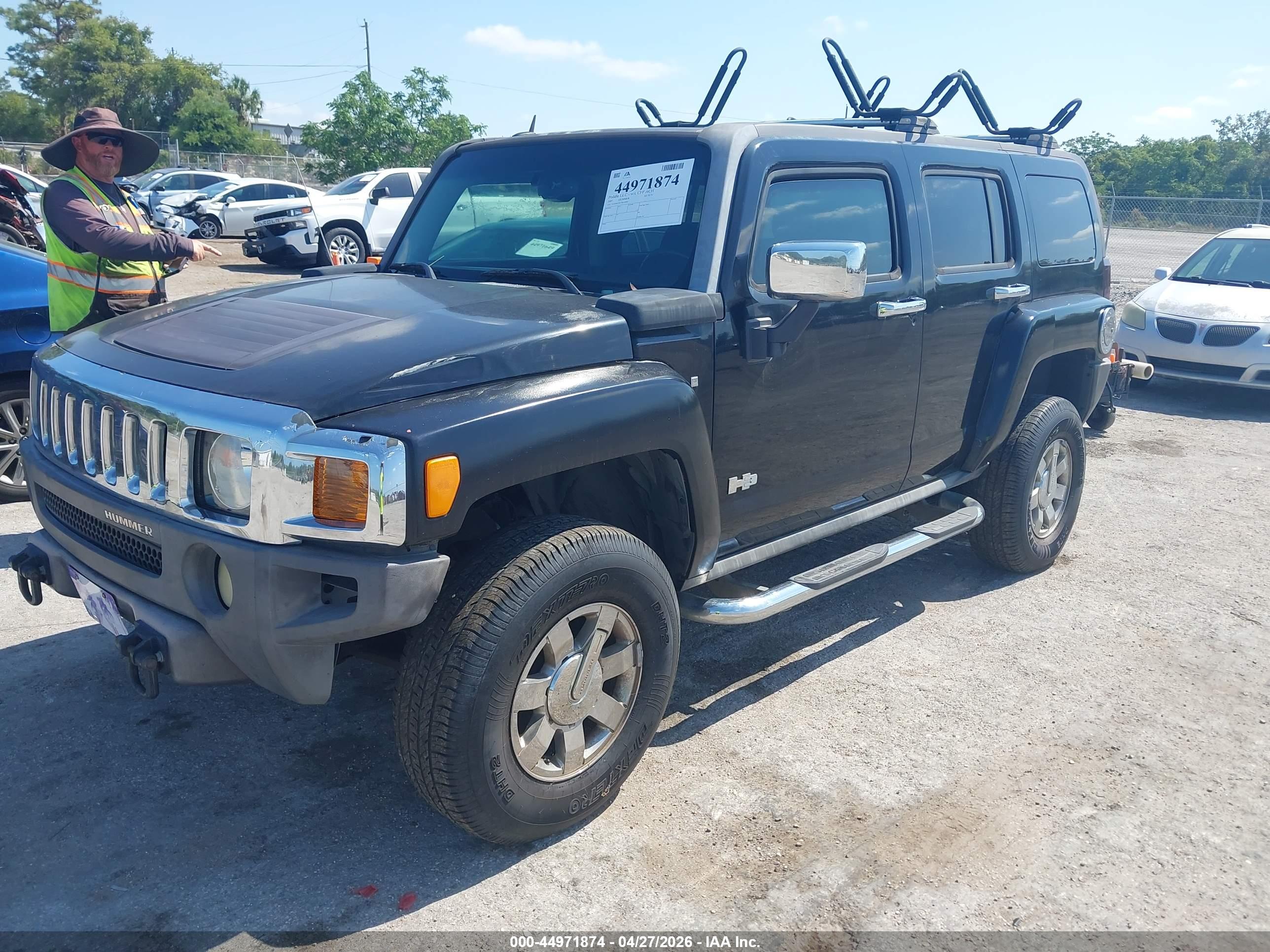 HUMMER H3 image 2