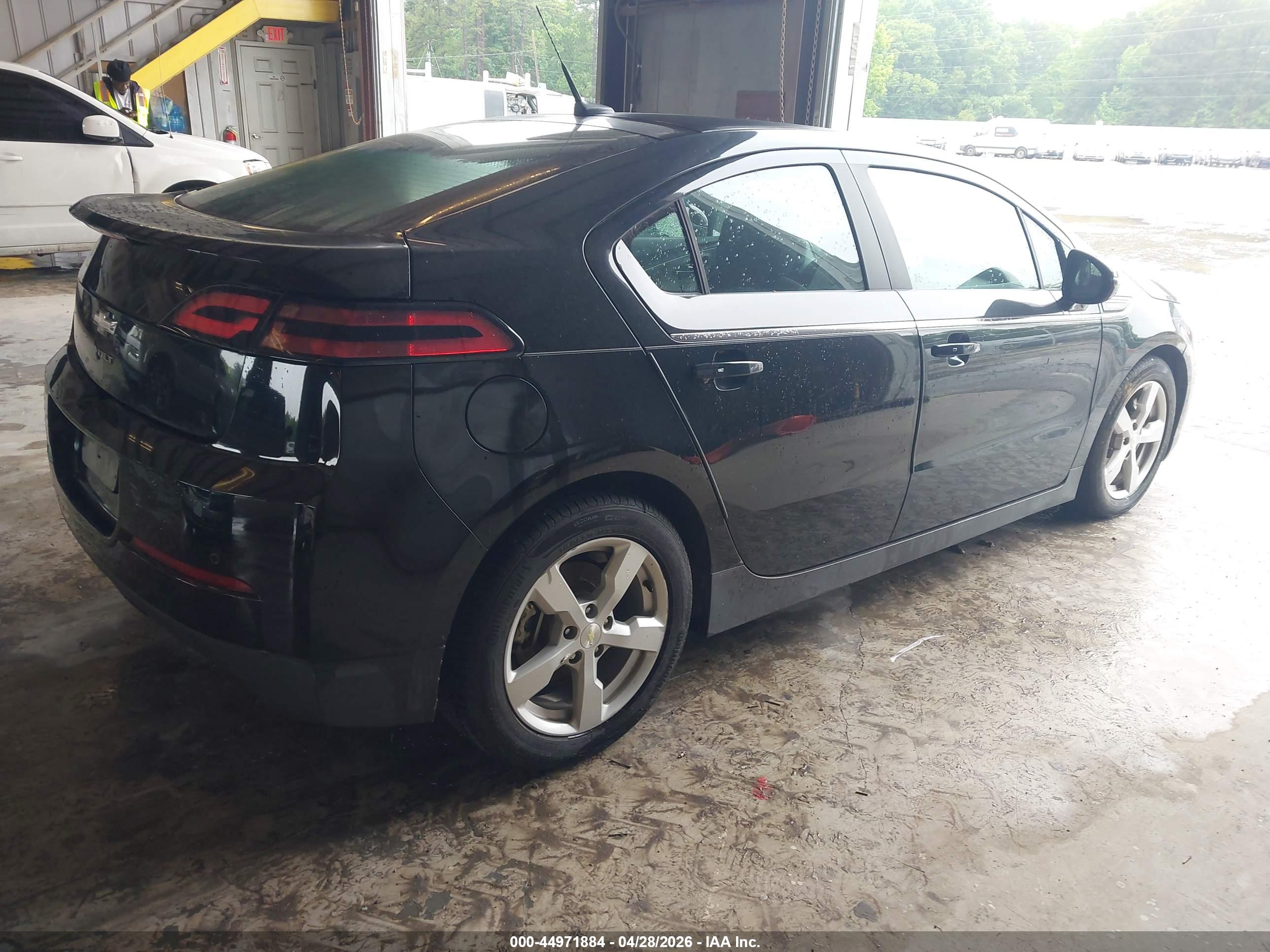 CHEVROLET VOLT image 4