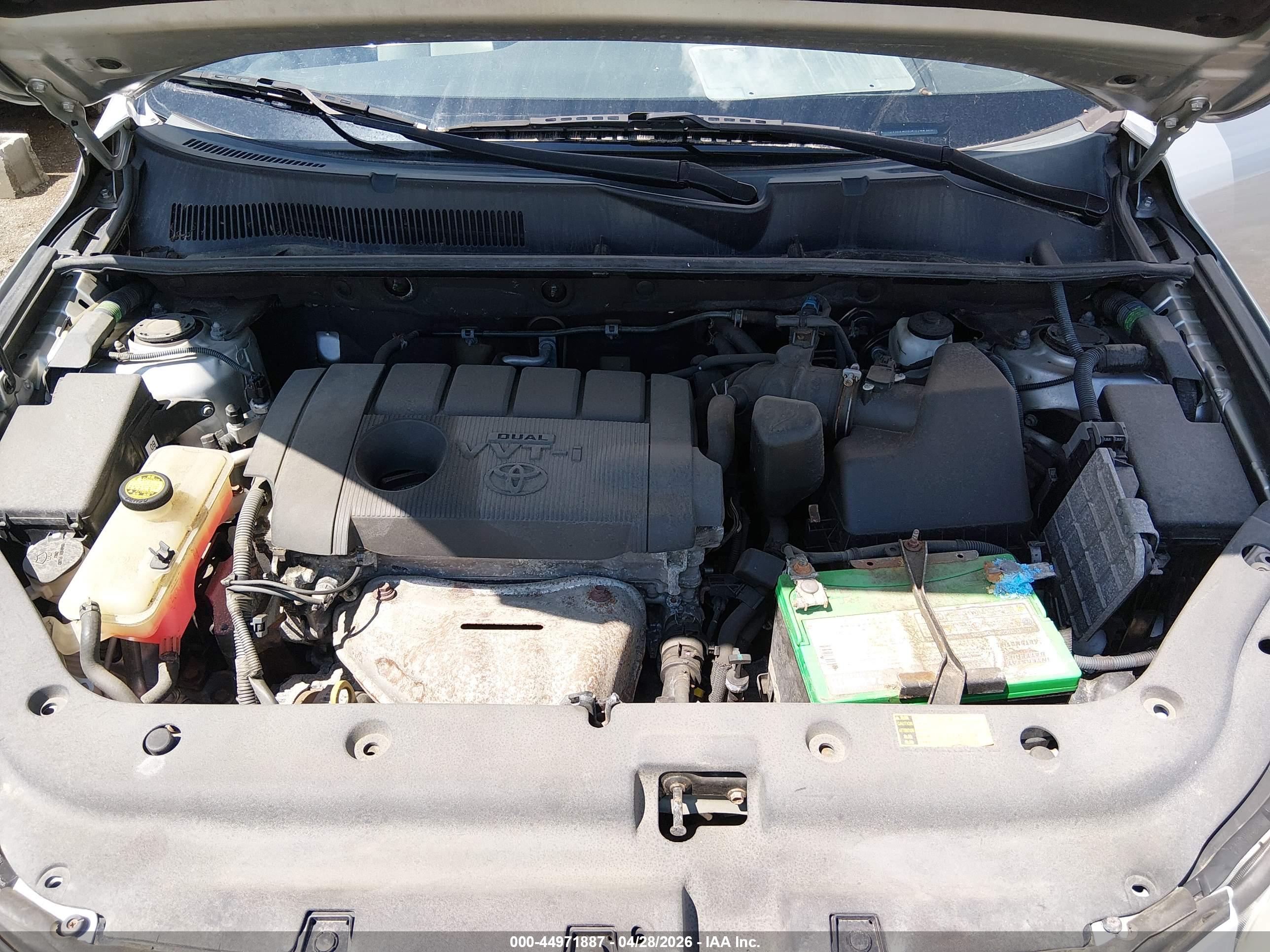 TOYOTA RAV4 image 10