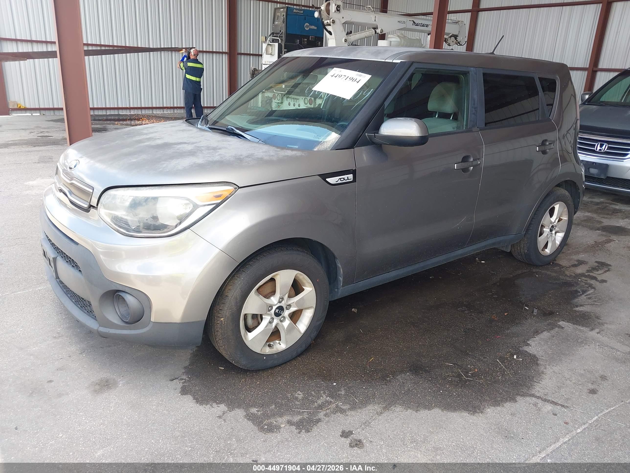 KIA SOUL image 2