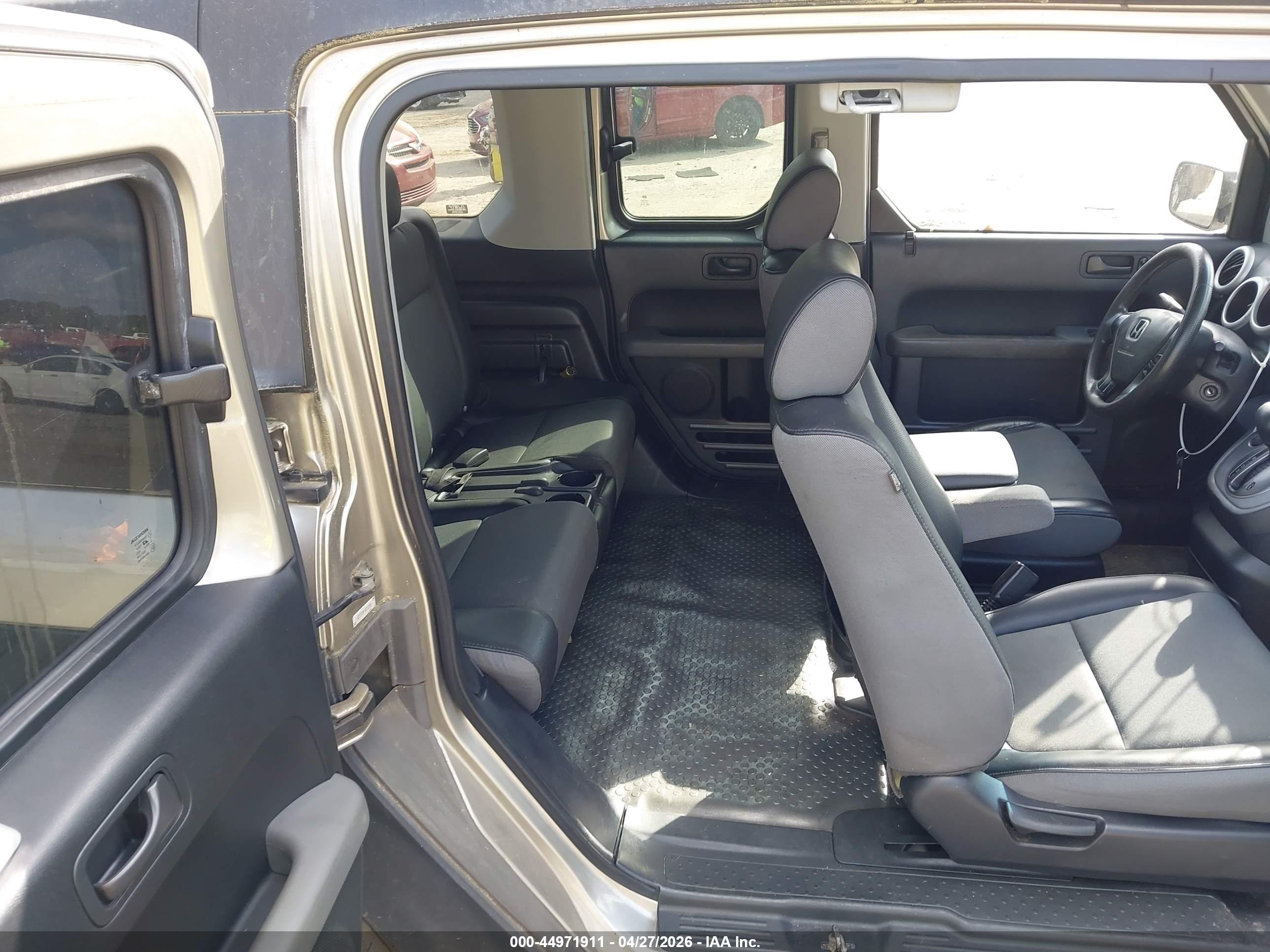 HONDA ELEMENT image 8