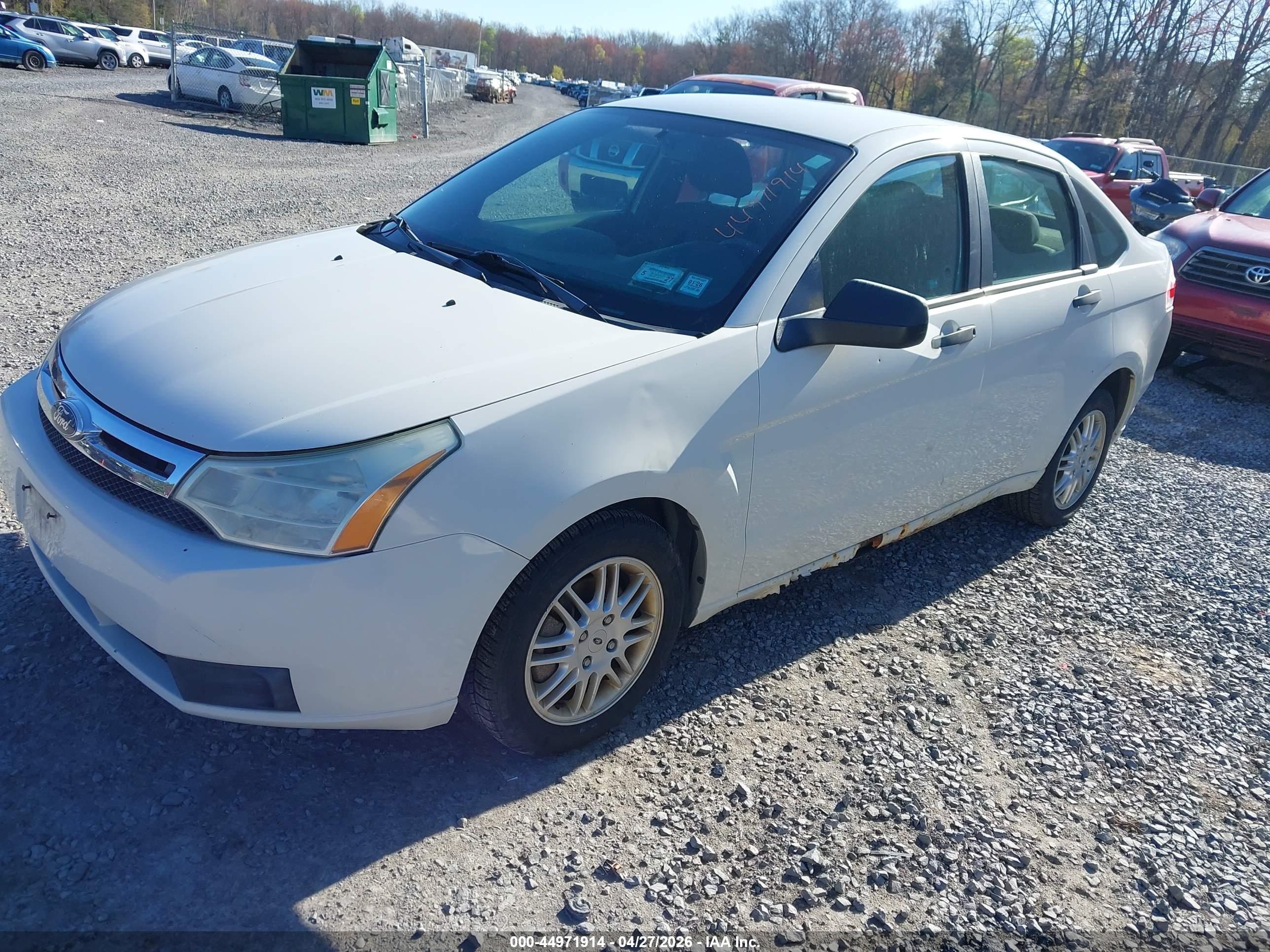 FORD FOCUS image 2