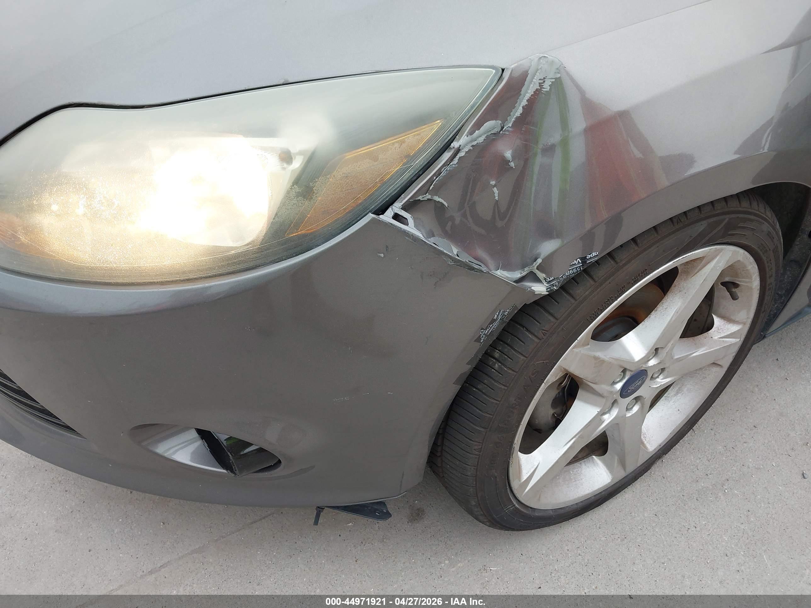 FORD FOCUS image 6