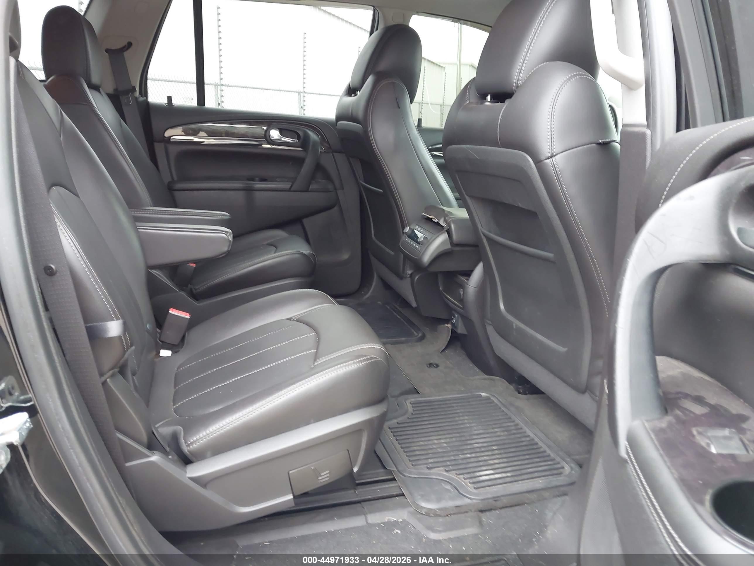 BUICK ENCLAVE image 8