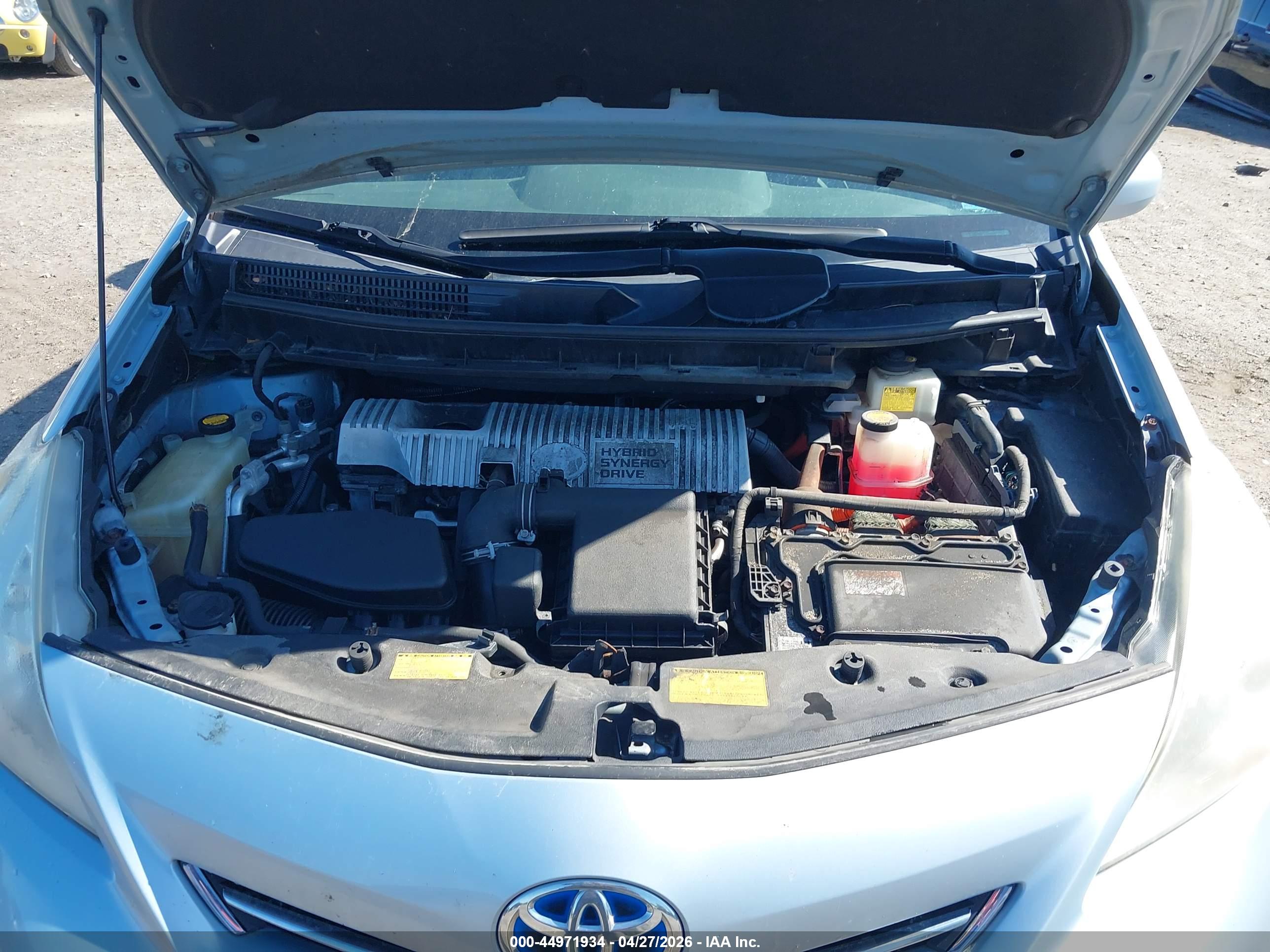 TOYOTA PRIUS image 10