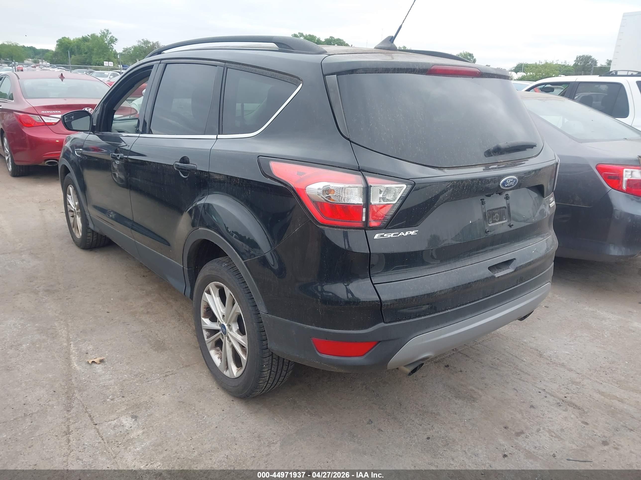 FORD ESCAPE image 3