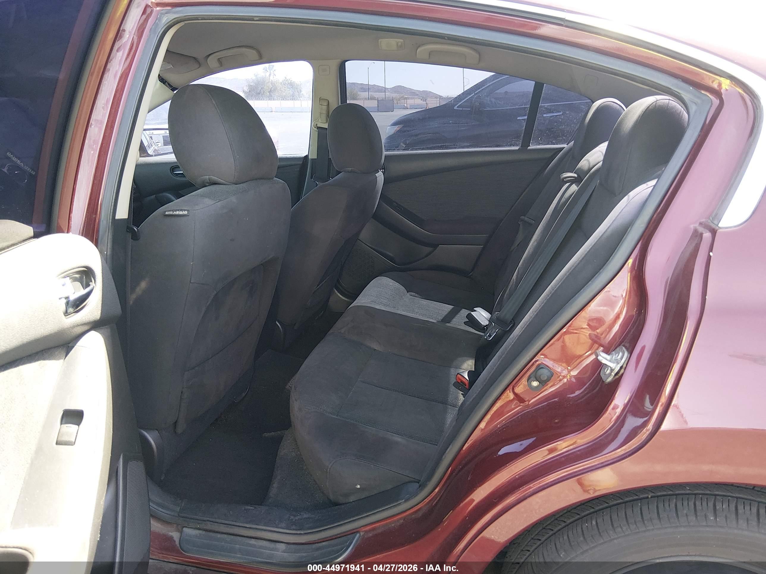 NISSAN ALTIMA image 8