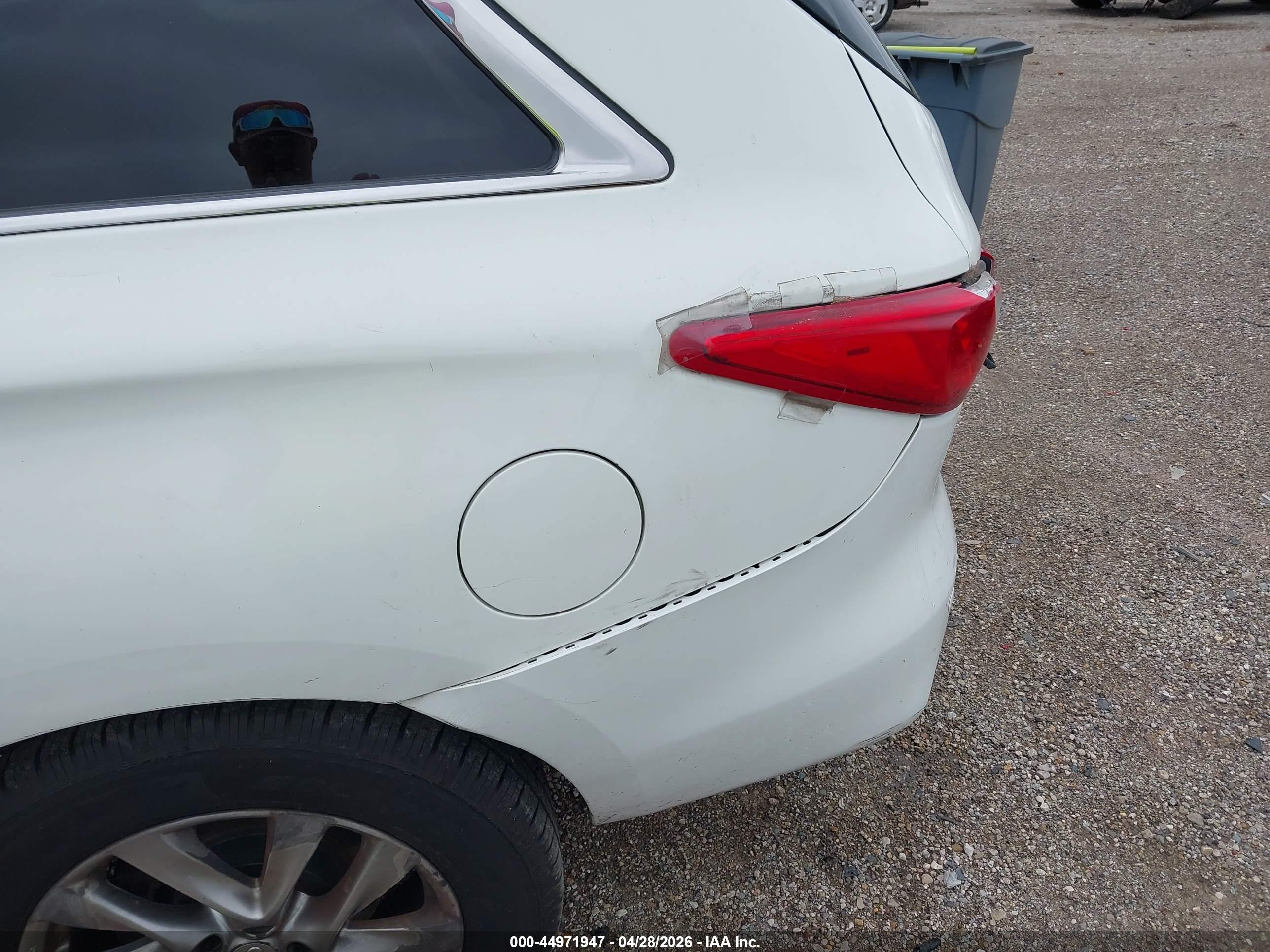 INFINITI JX35 image 6