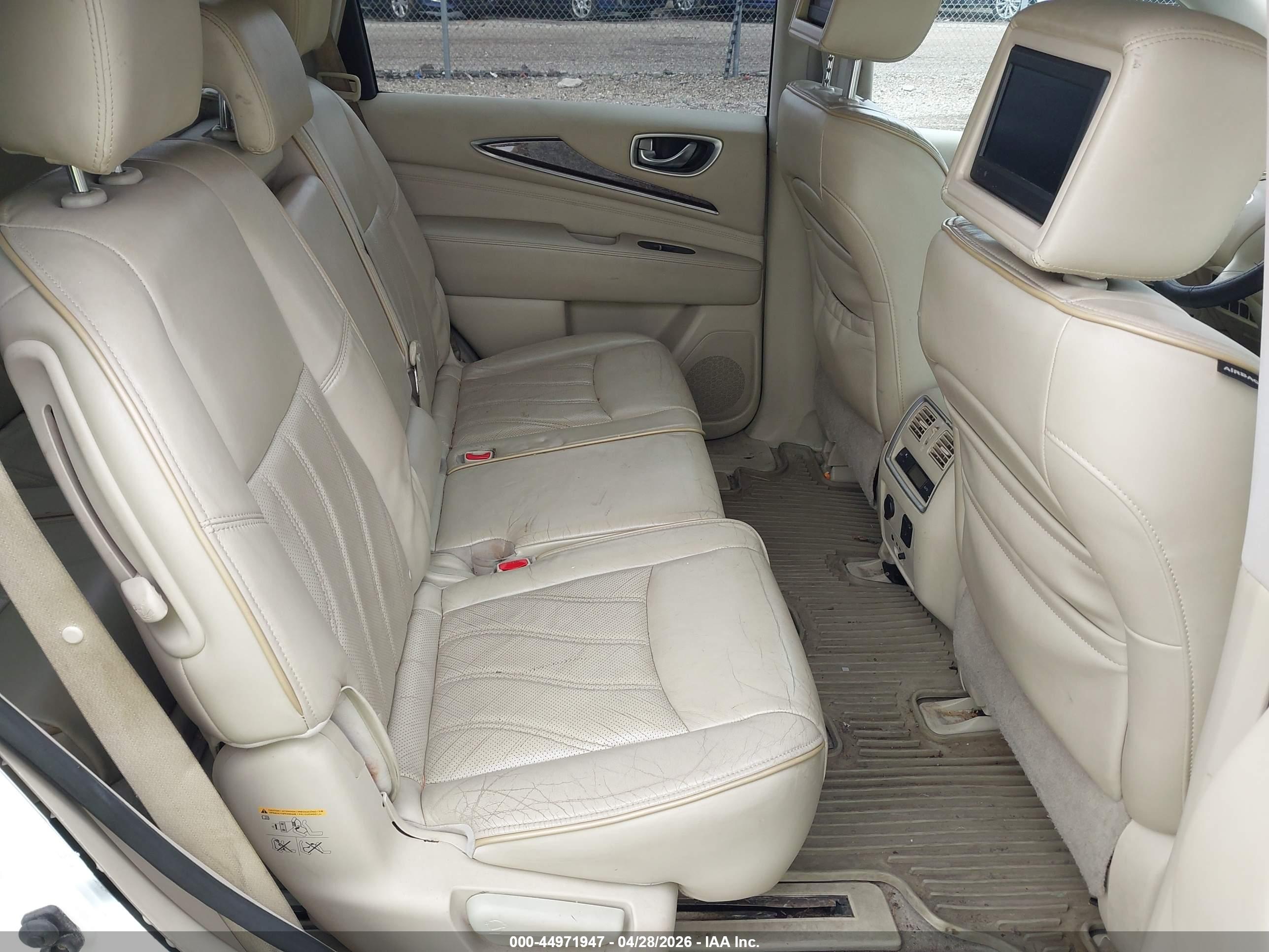 INFINITI JX35 image 8