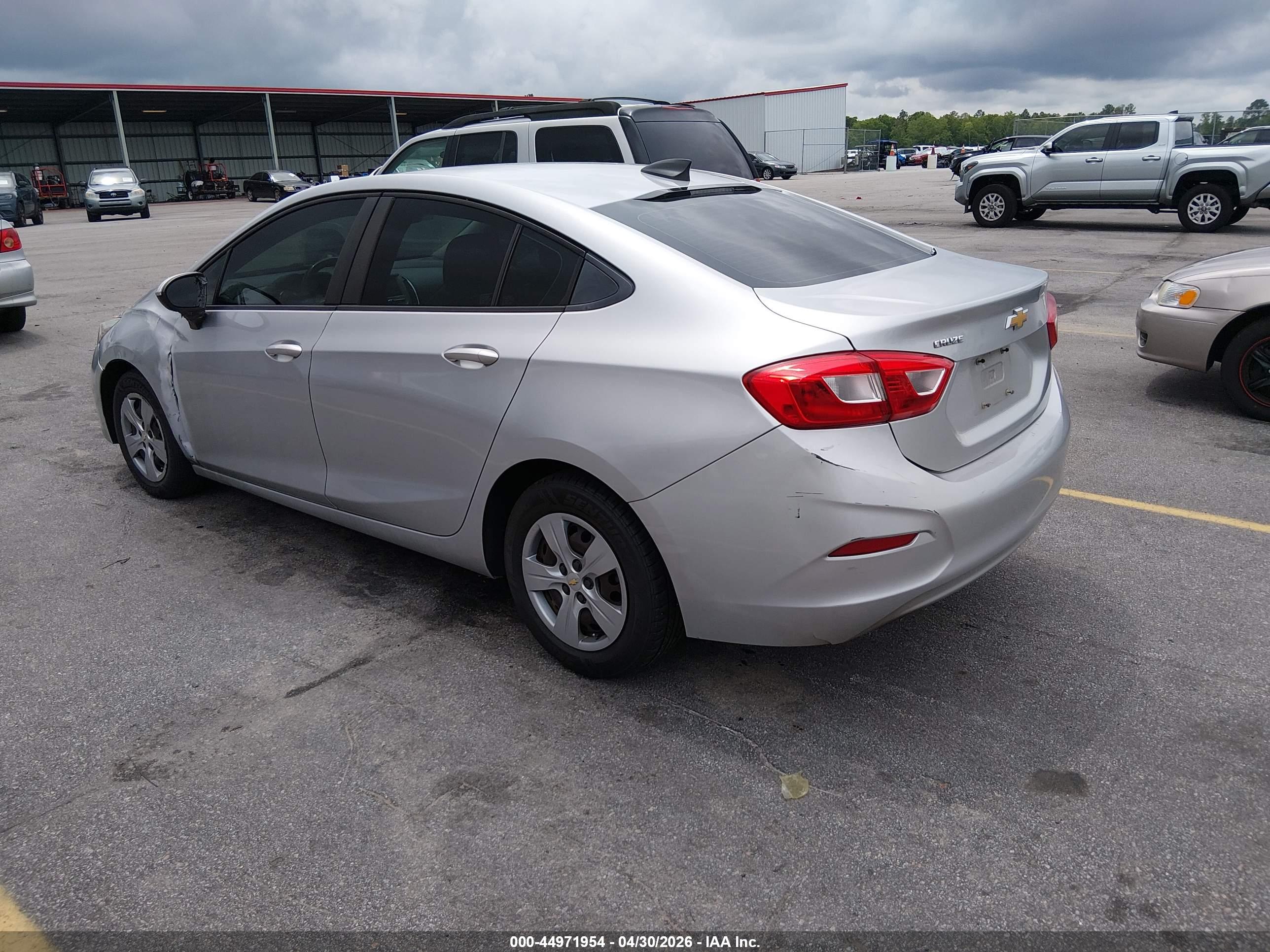CHEVROLET CRUZE image 3