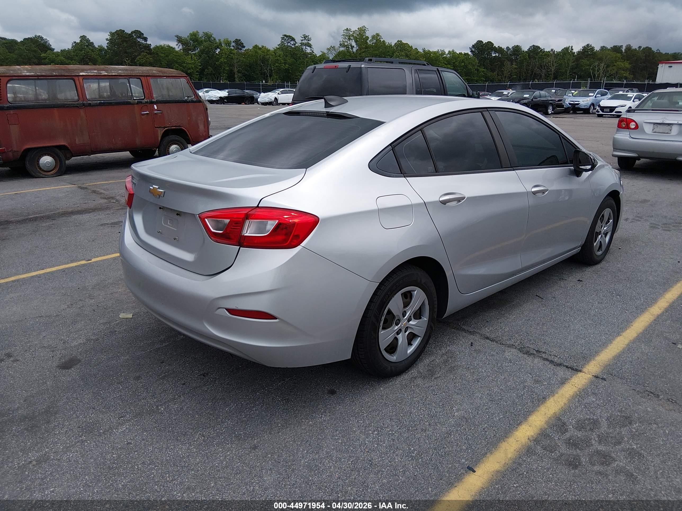 CHEVROLET CRUZE image 4