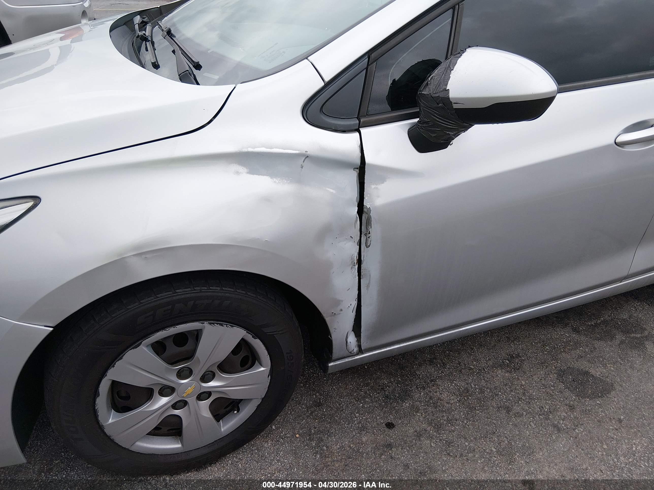 CHEVROLET CRUZE image 6