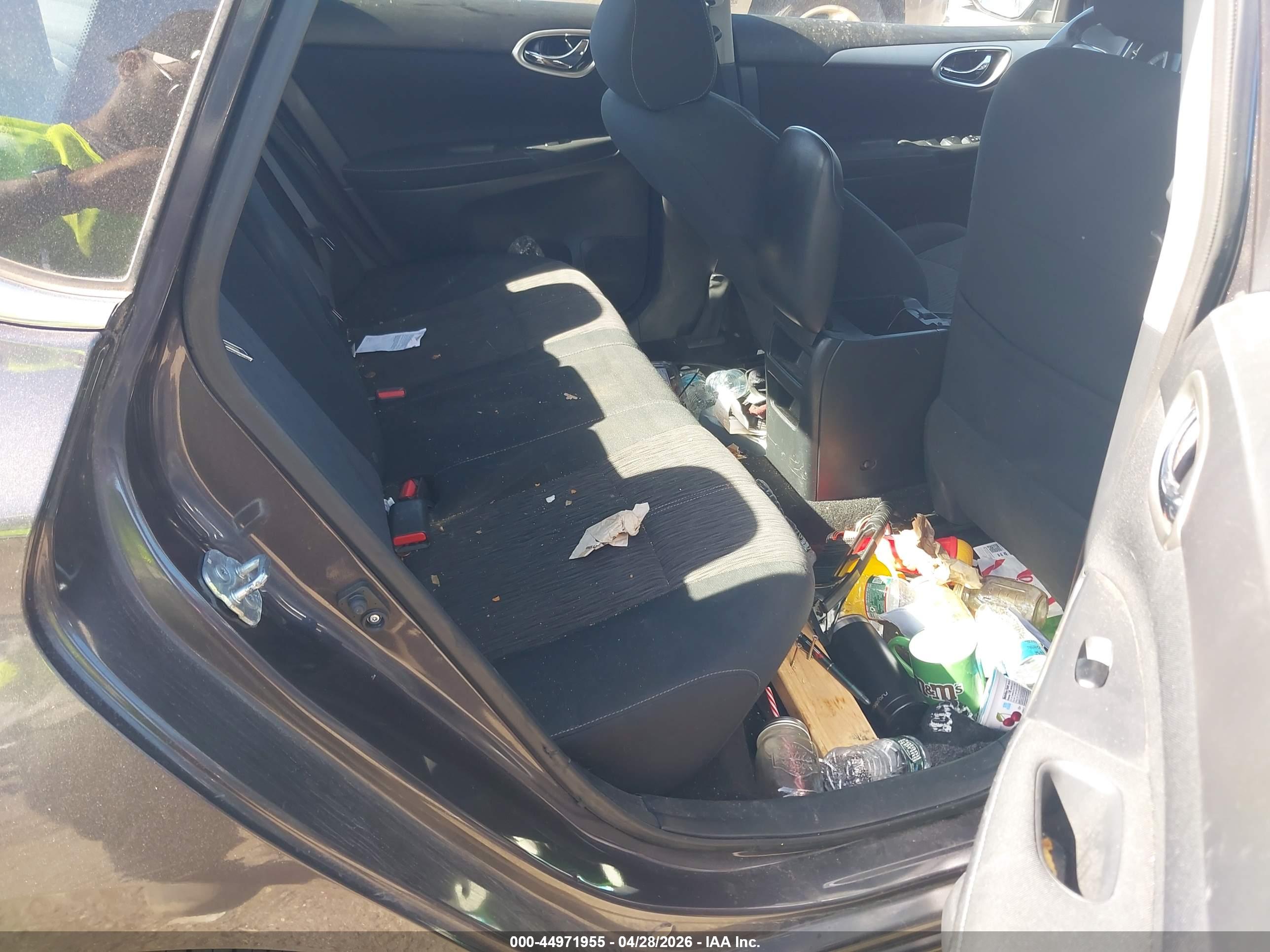 NISSAN SENTRA image 8